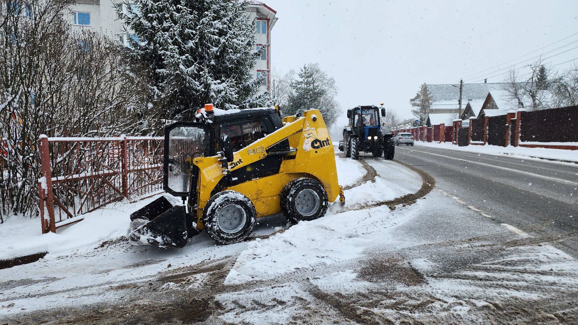 снегопад, истра, уборка дворов, благоустройство,