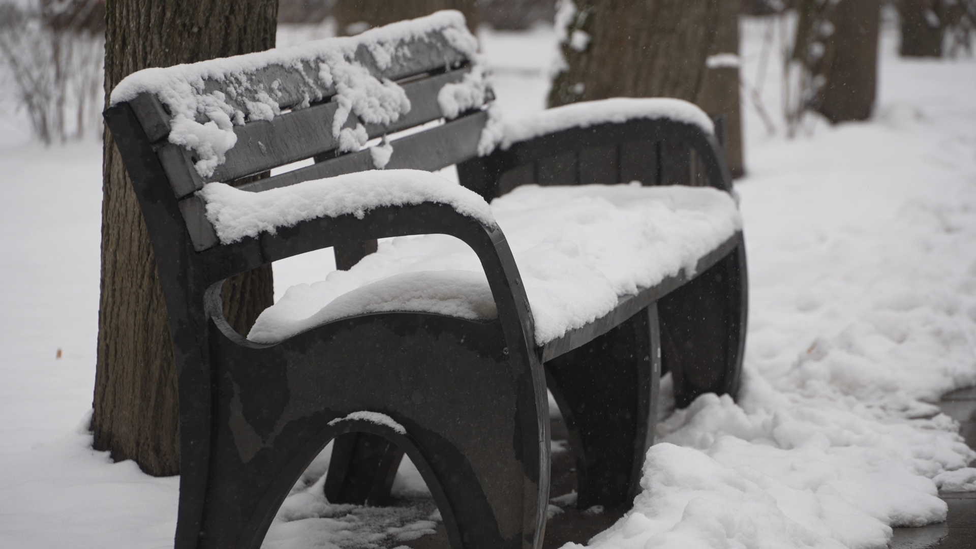 уборка территории, апрельский снег, мку жкх и благоустройство, уборка снега власиха, цветной бульвар власиха,