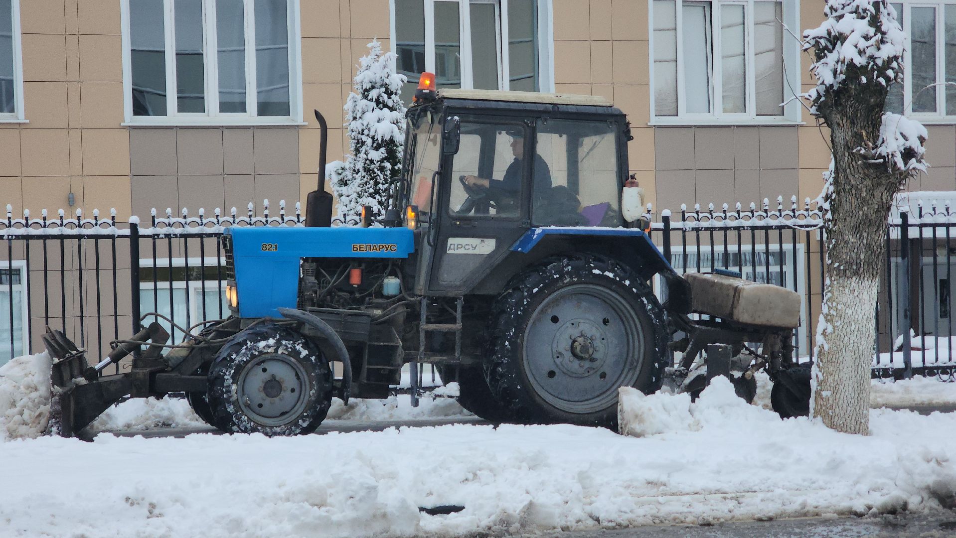 Павловский Посад, уборка, снег,