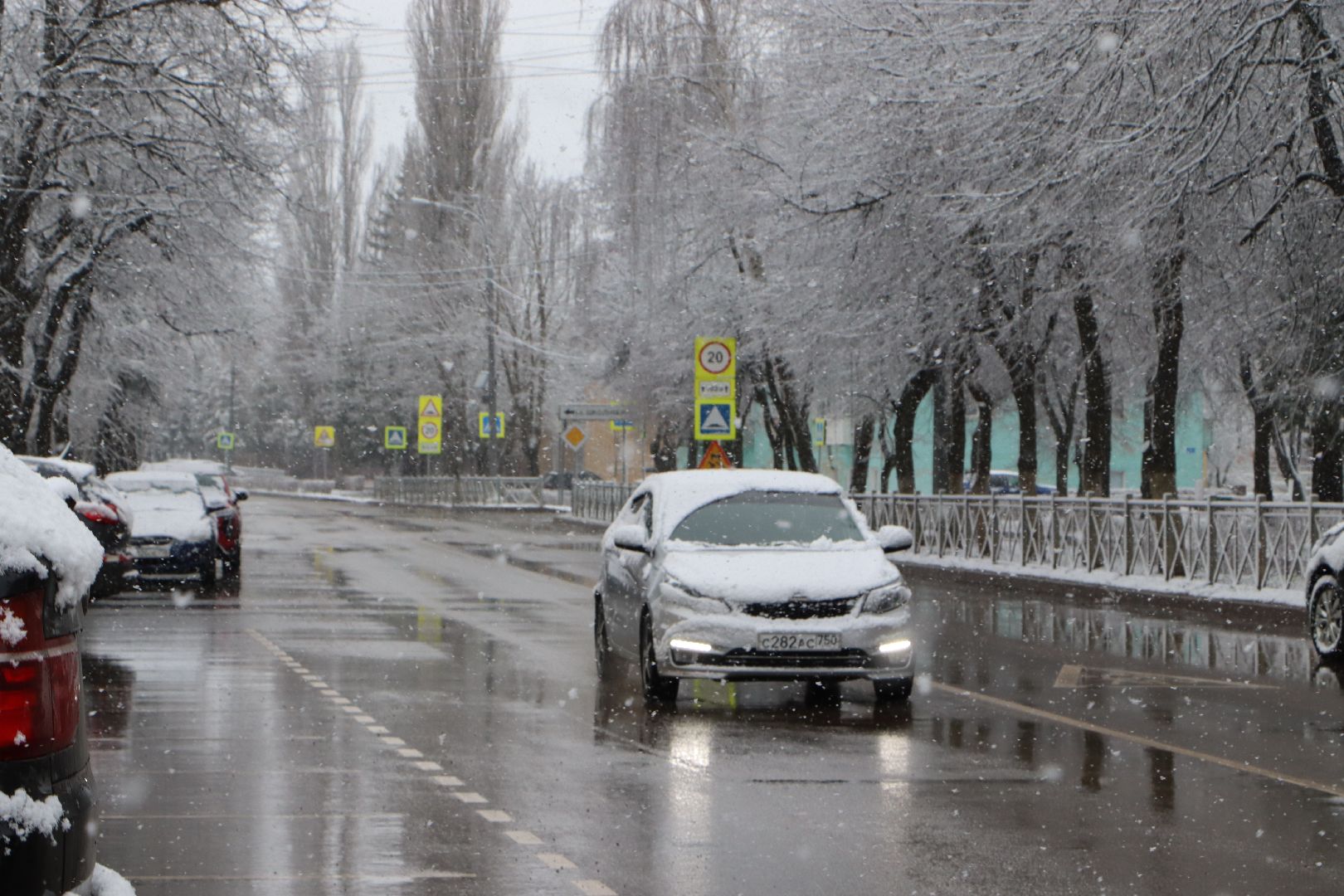 серебряные пруды, апрельский снег,