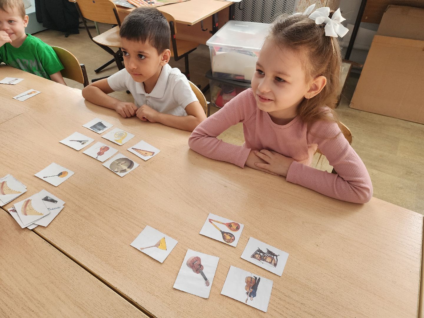 Зарайск, Школа искусств Зарайск, укулеле, укулеле для дошкольников, обучение игре на укулеле,