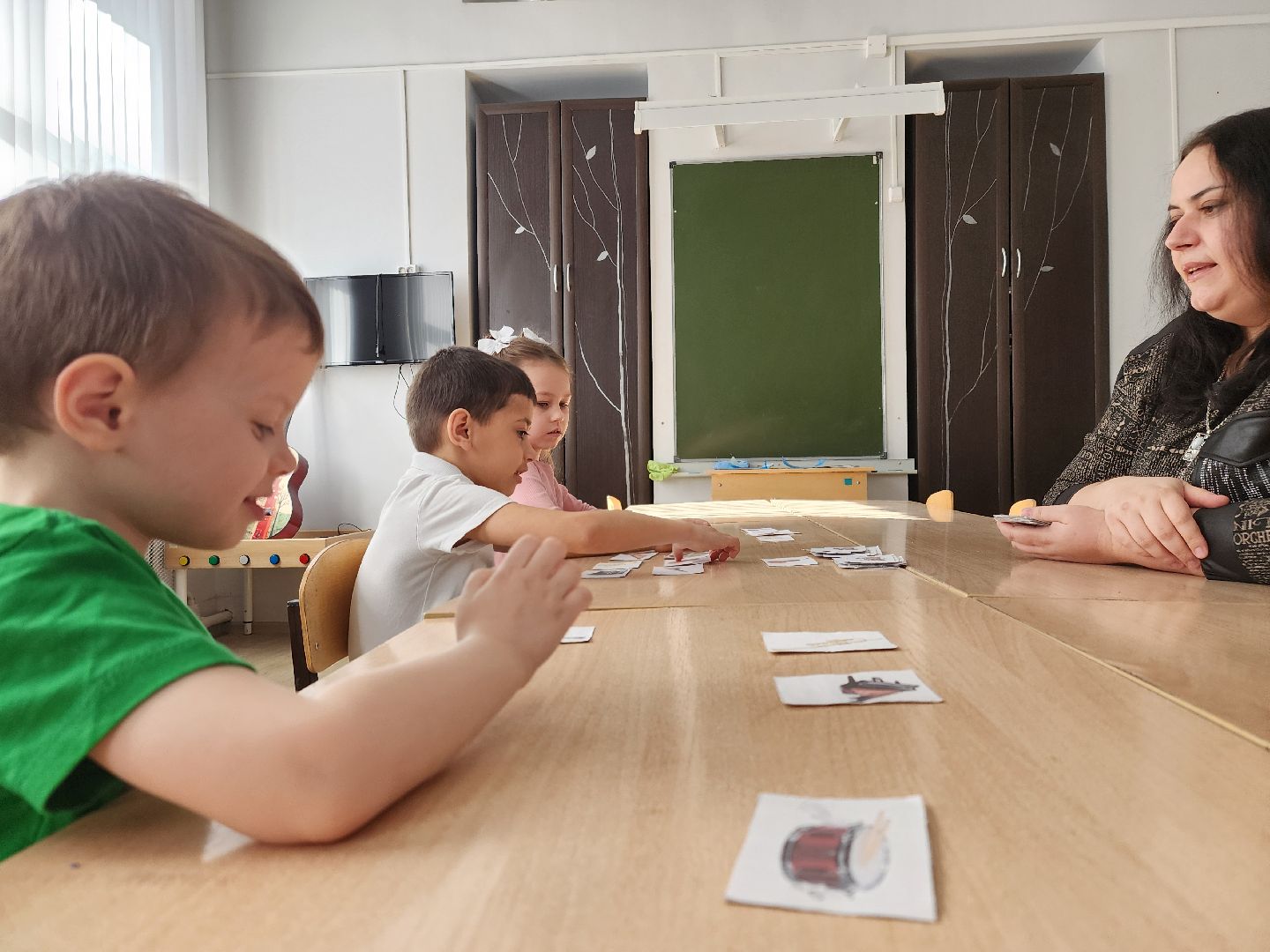 Зарайск, Школа искусств Зарайск, укулеле, укулеле для дошкольников, обучение игре на укулеле,