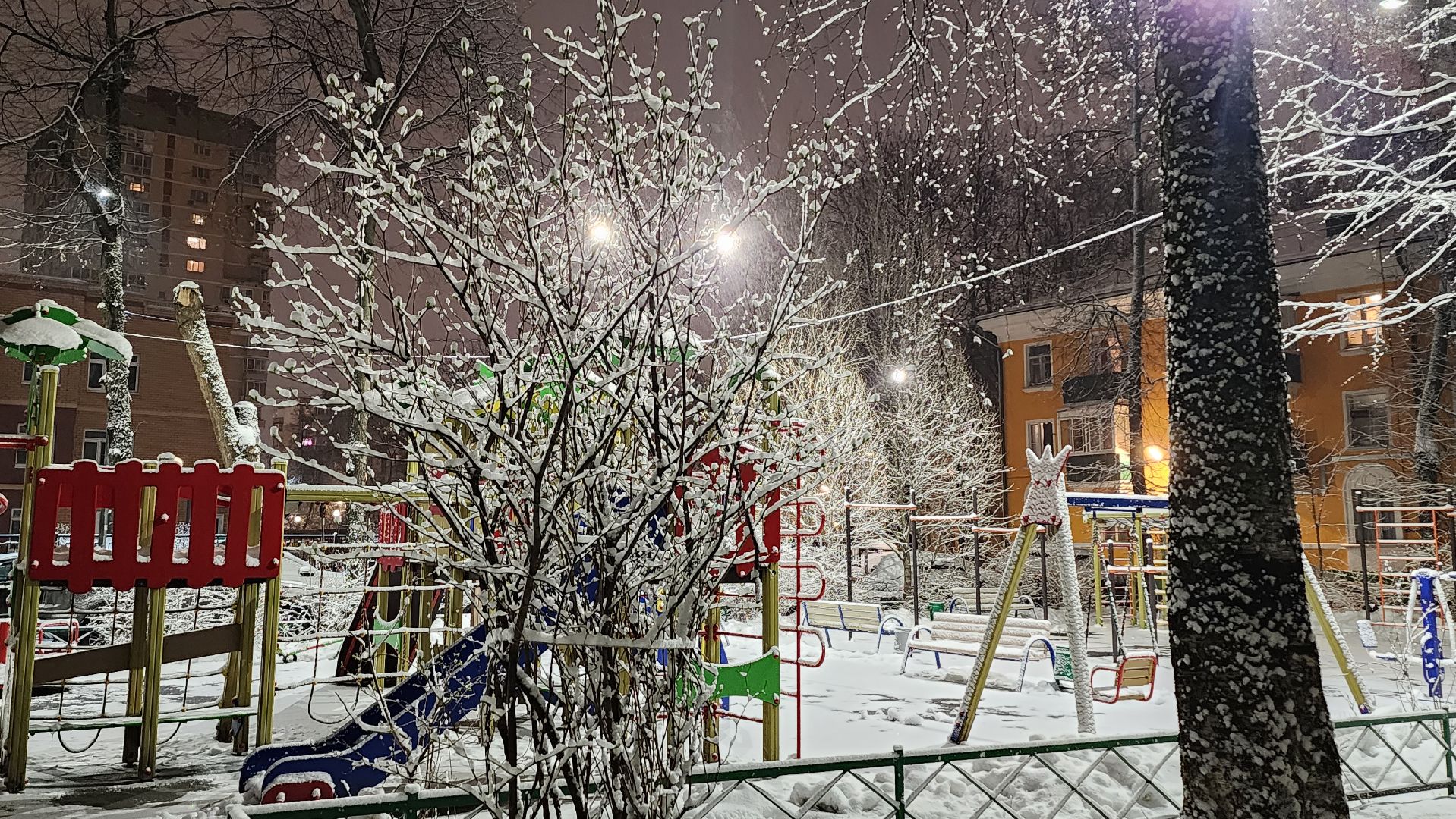 люберцы, сход снега, мокрый снег, автомобили,