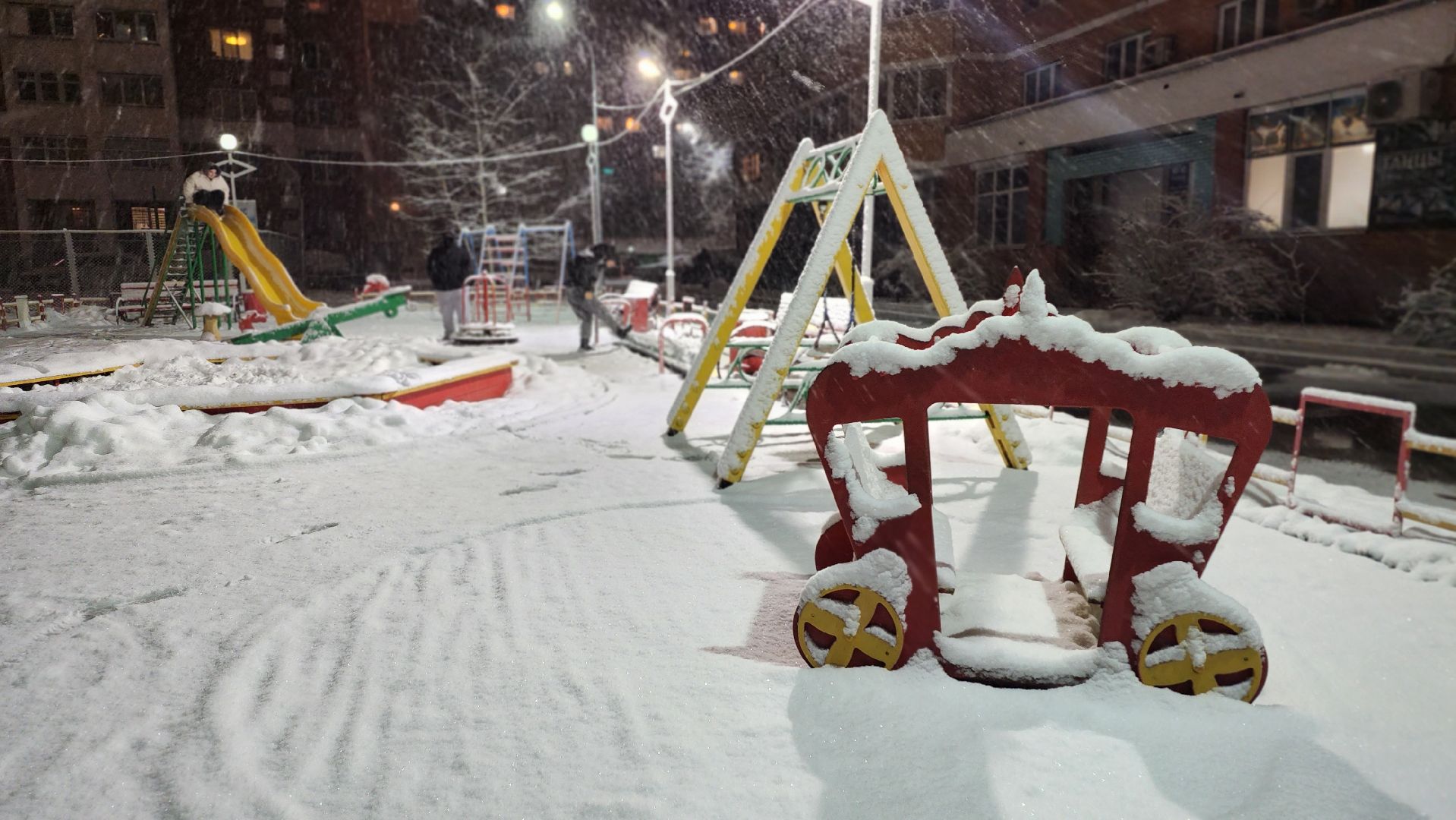 люберцы, сход снега, мокрый снег, автомобили,