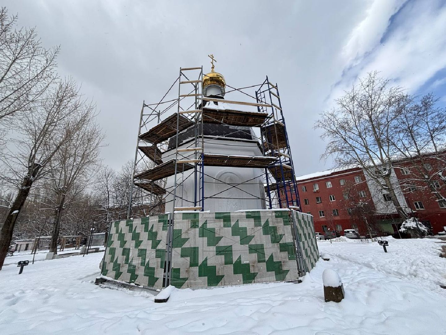 реутов, часовня, реконструкция, лики святых,