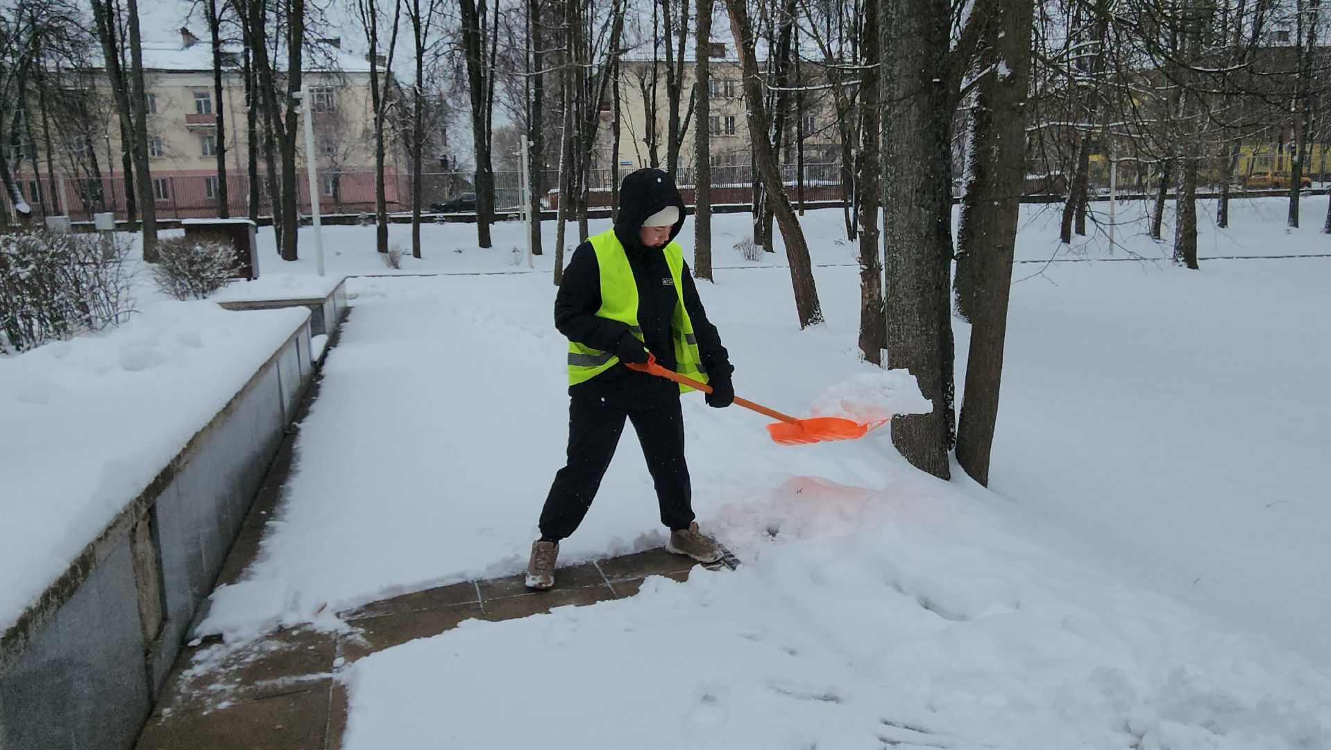 Снег, Истра, уборка снега, Парк,