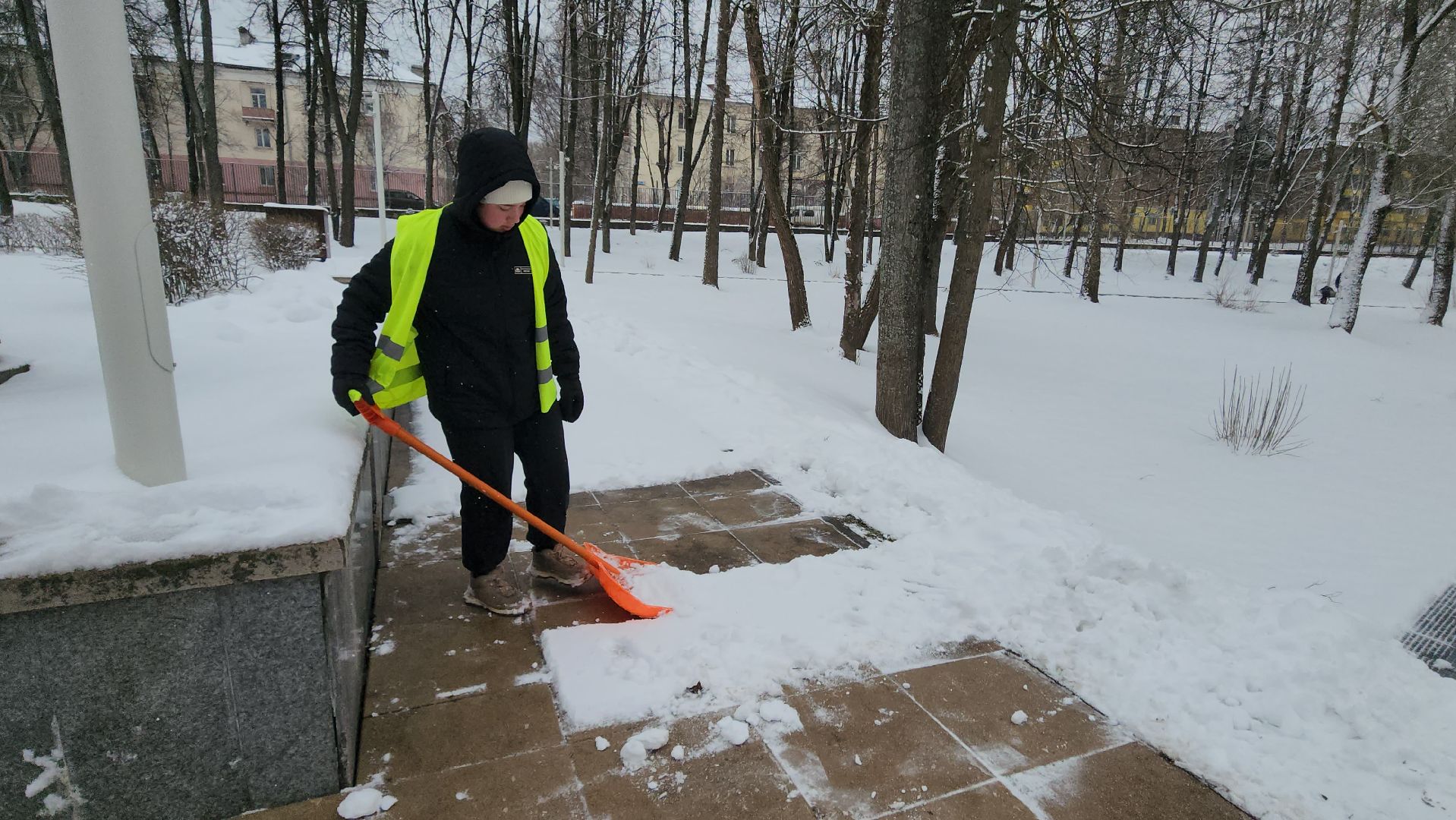 Снег, Истра, уборка снега, Парк,