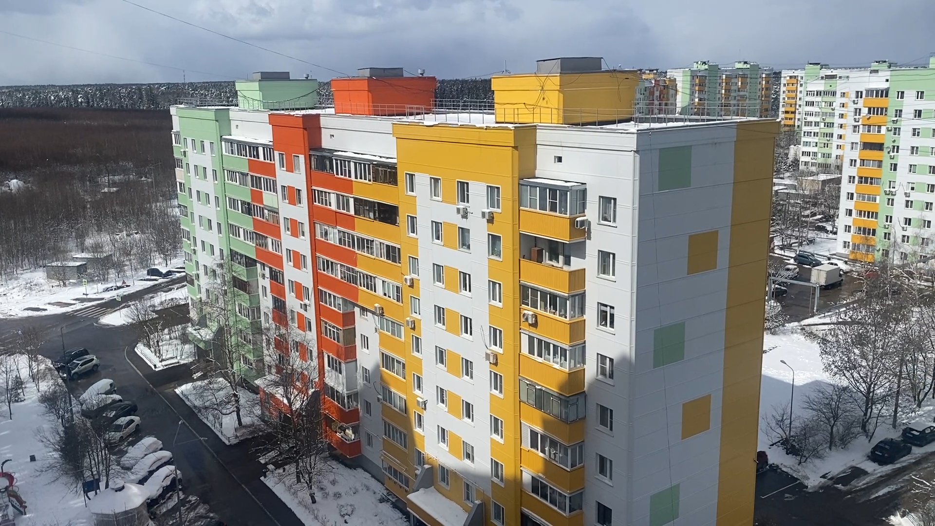 уборка снега, власиха жкх, снег в апреле, микрорайон заозерный, власиха заозерный,