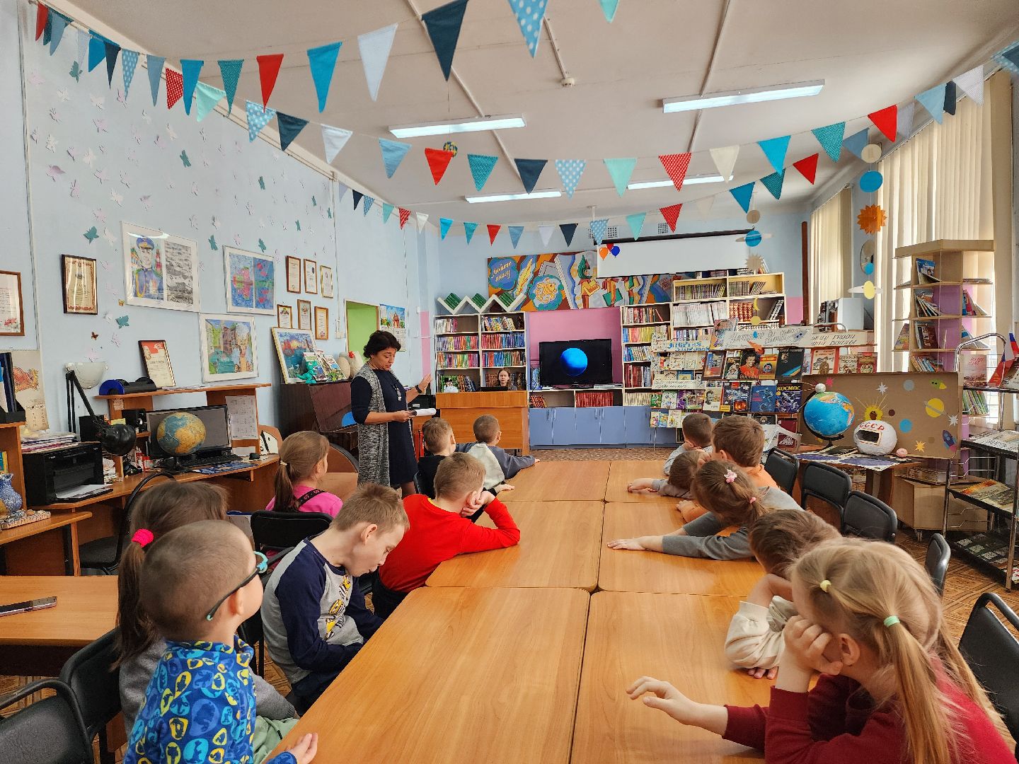 дети, шатура, шатурская детская библиотека, день космонавтики, ракета победы,