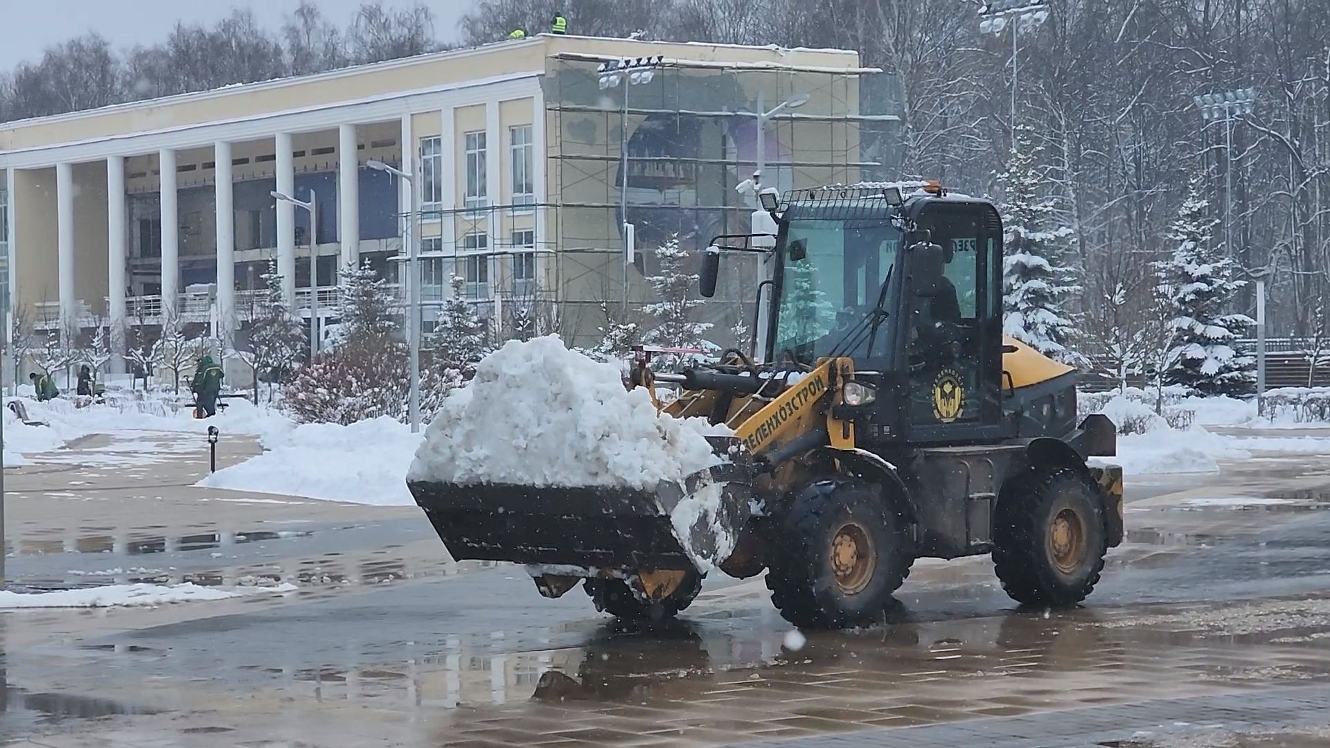 королёв, снегопад, уборка территории, цдк имени калинина,
