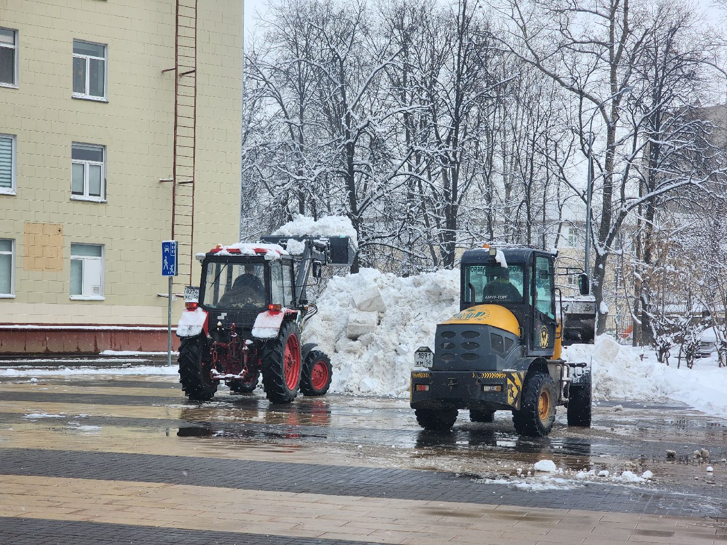 королёв, снегопад, уборка территории, цдк имени калинина,
