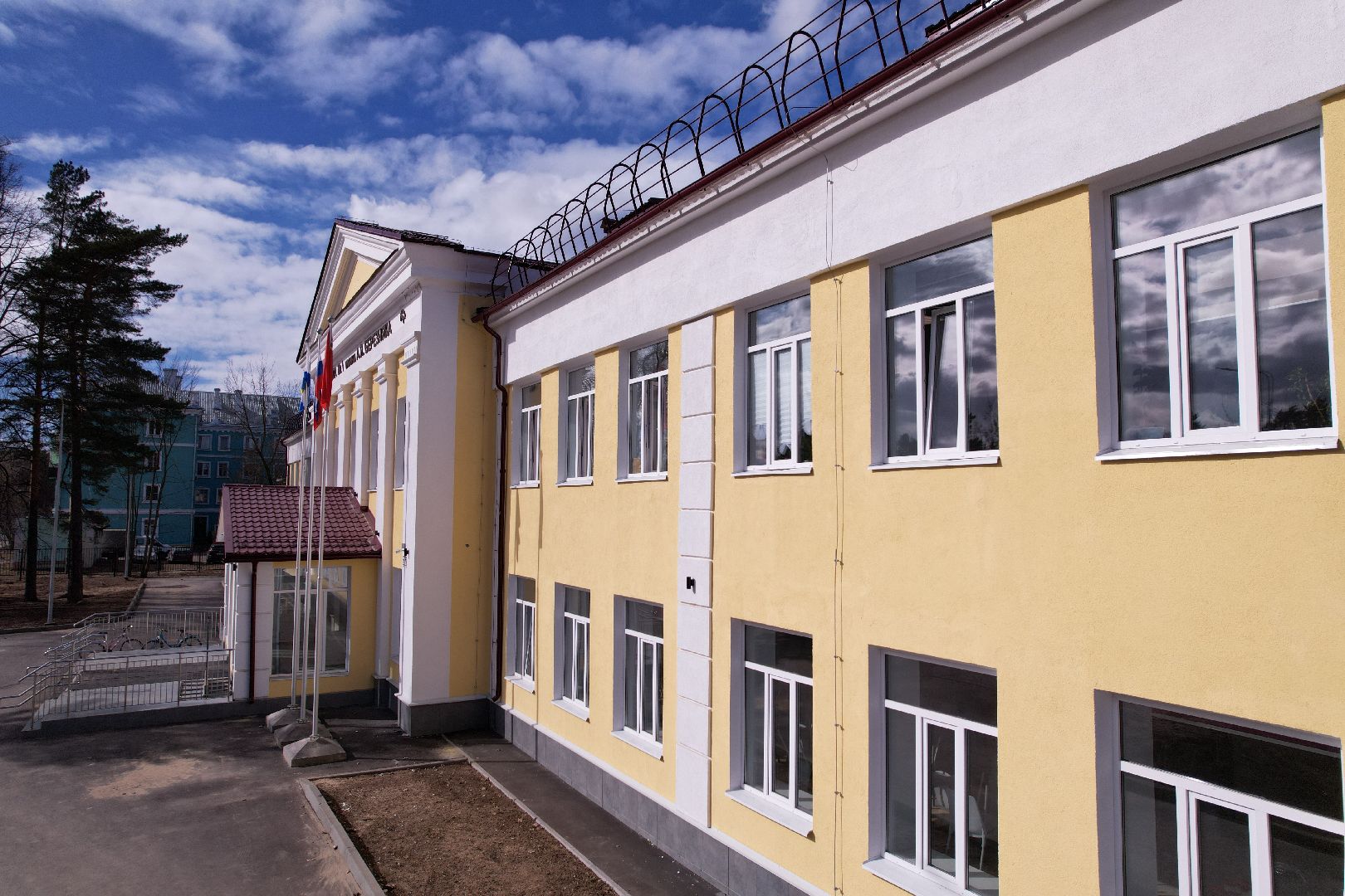 видео с коптера, школа 1 в дубне, капремонт школы в дубне,