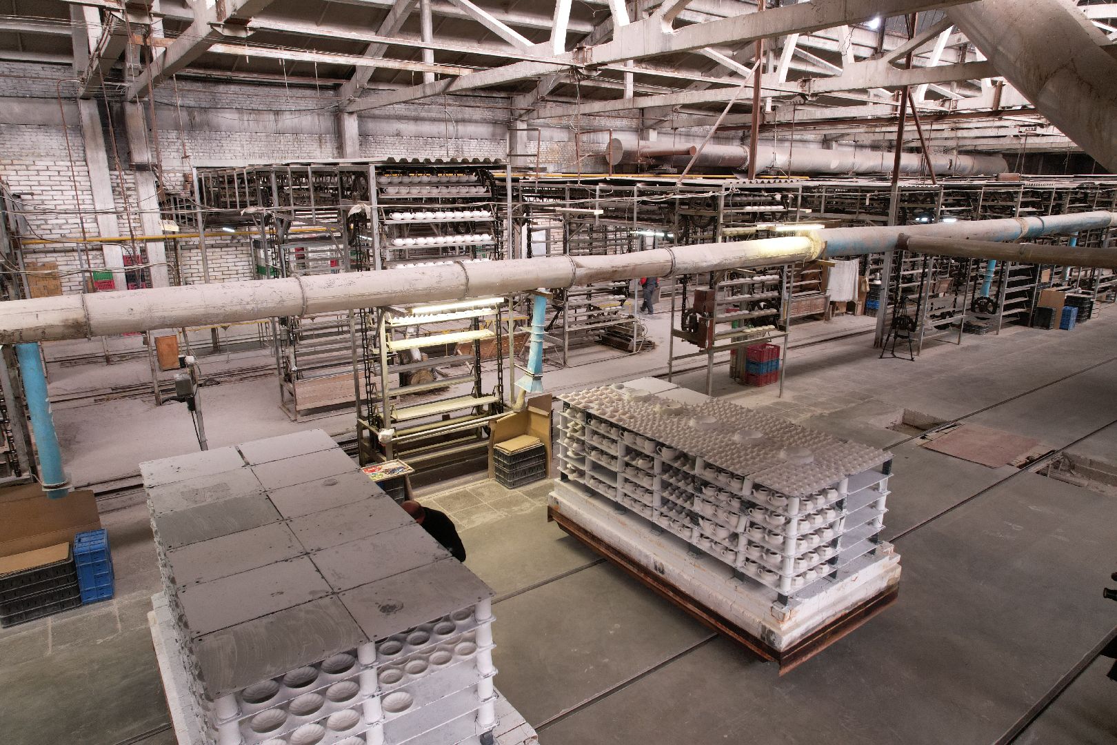 видео с коптера, фарфоровый завод в талдоме, производство фарфора,