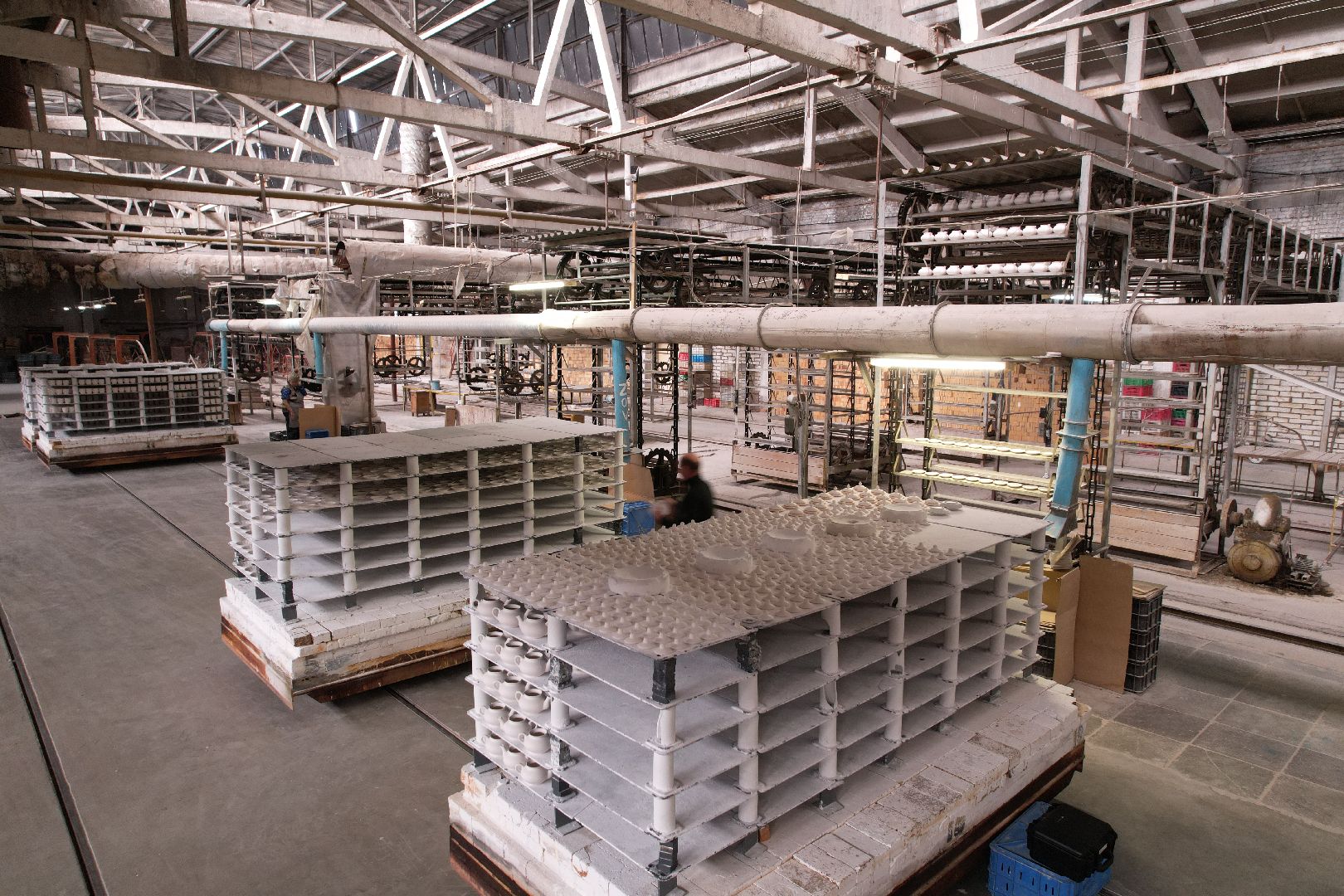 видео с коптера, фарфоровый завод в талдоме, производство фарфора,