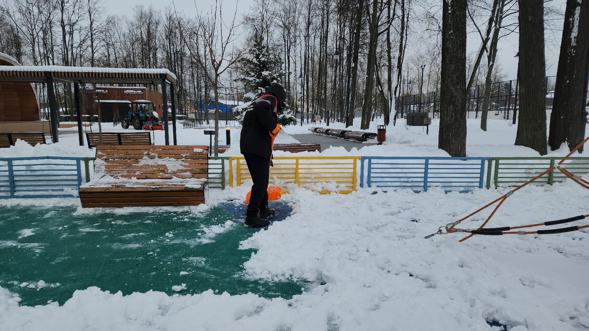 Уборка снега, Снег, Парк, коммунальная техника, Лобня,