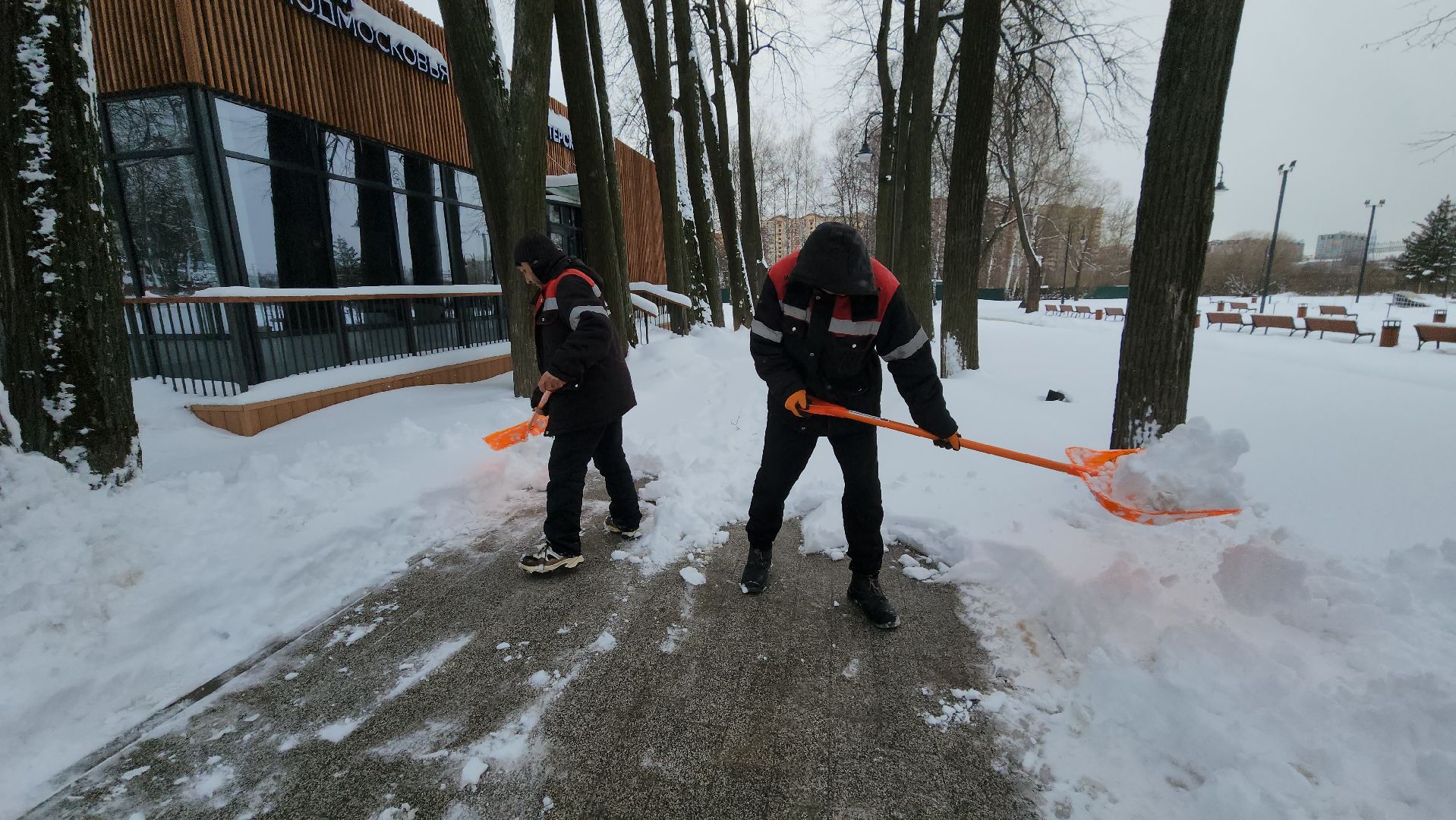 Уборка снега, Снег, Парк, коммунальная техника, Лобня,