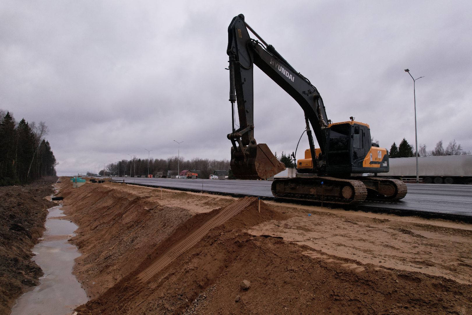 видео с коптера, расширение трассы м-1, строительные работы на м-1,