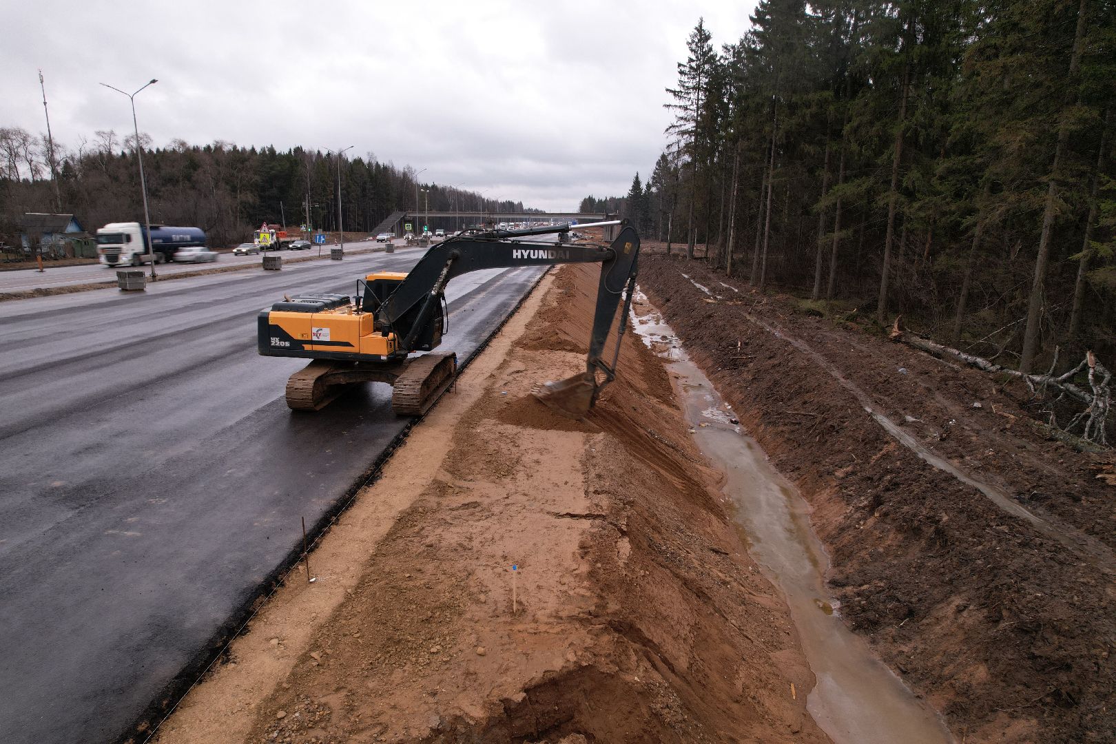 видео с коптера, расширение трассы м-1, строительные работы на м-1,