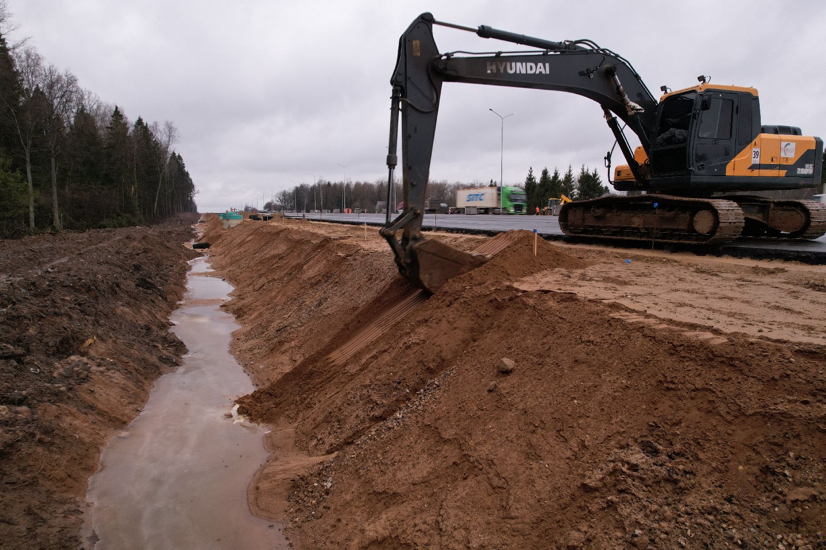 видео с коптера, расширение трассы м-1, строительные работы на м-1,