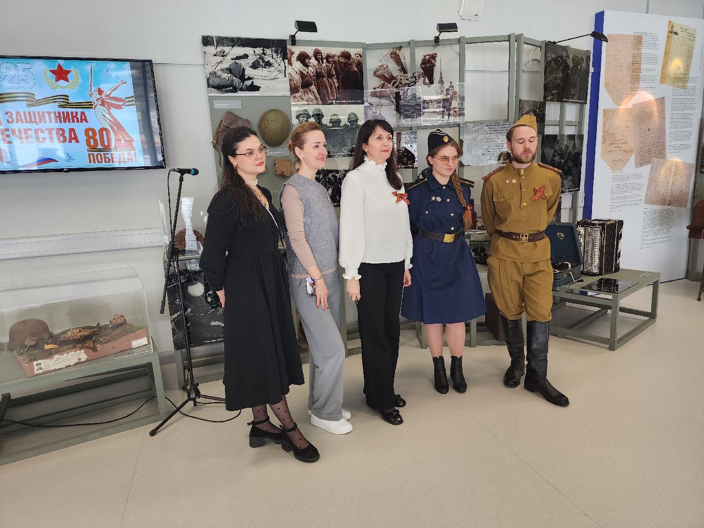 долгопрудный, физтех-лицей, технопарк физтех-лицея, оружие и предметы ВОВ, ветераны, школьники, день победы,