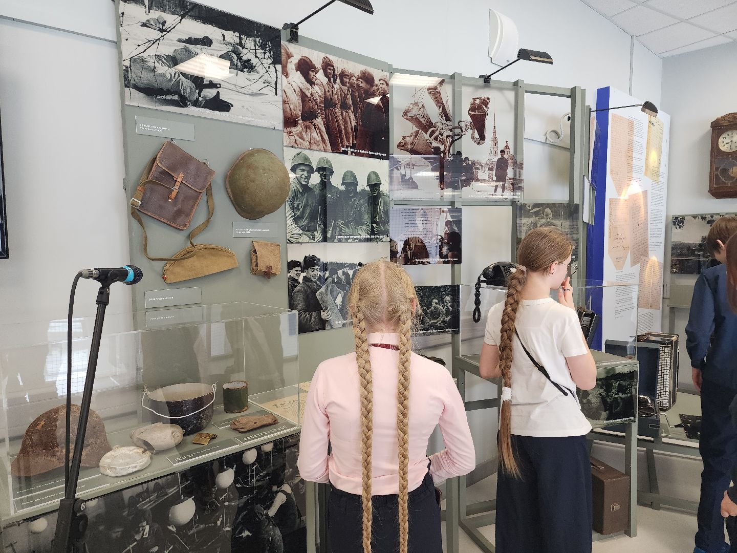 долгопрудный, физтех-лицей, технопарк физтех-лицея, оружие и предметы ВОВ, ветераны, школьники, день победы,