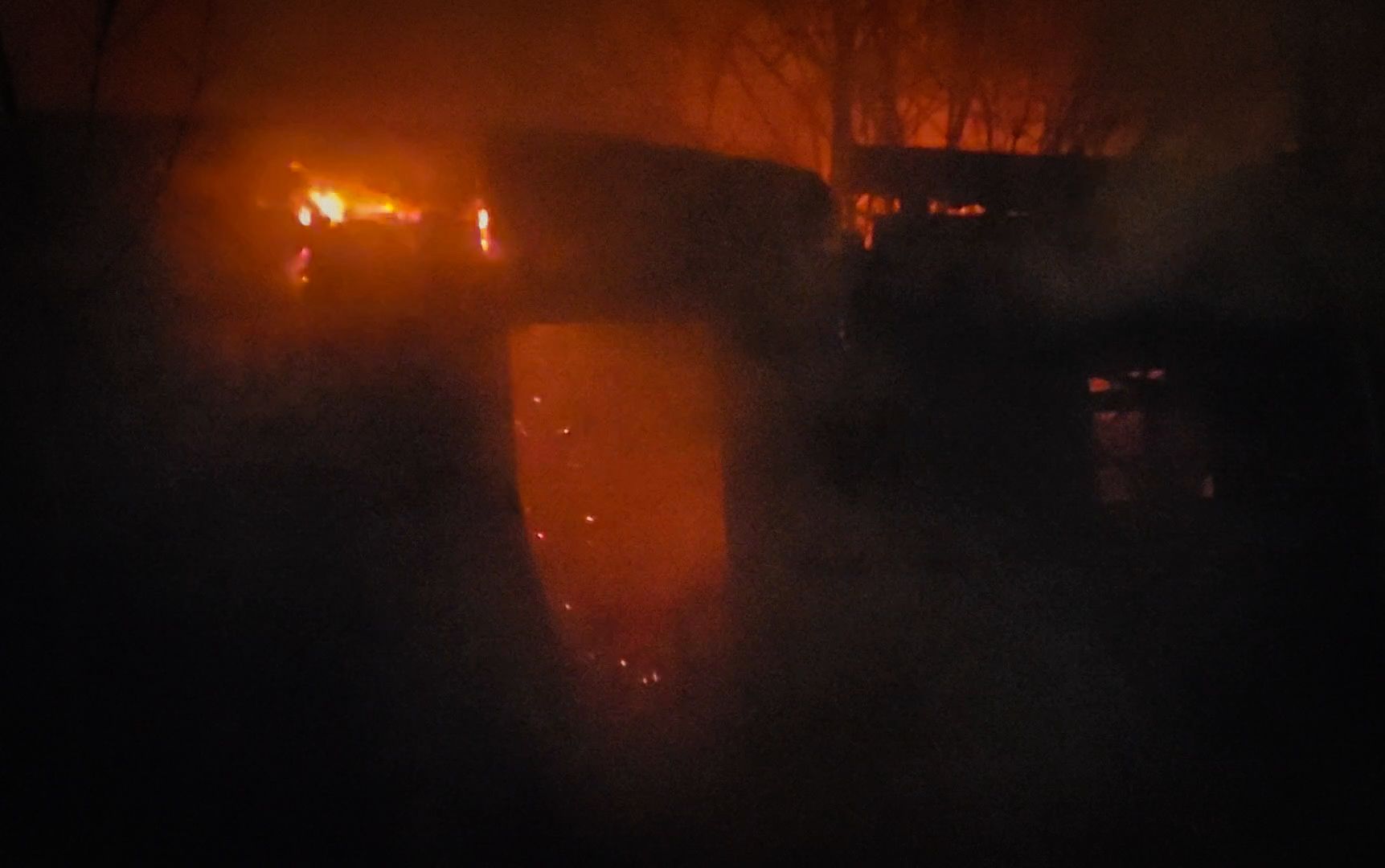 Пожар в Заворово, Ночной пожар в Раменском округе, Пожарные,