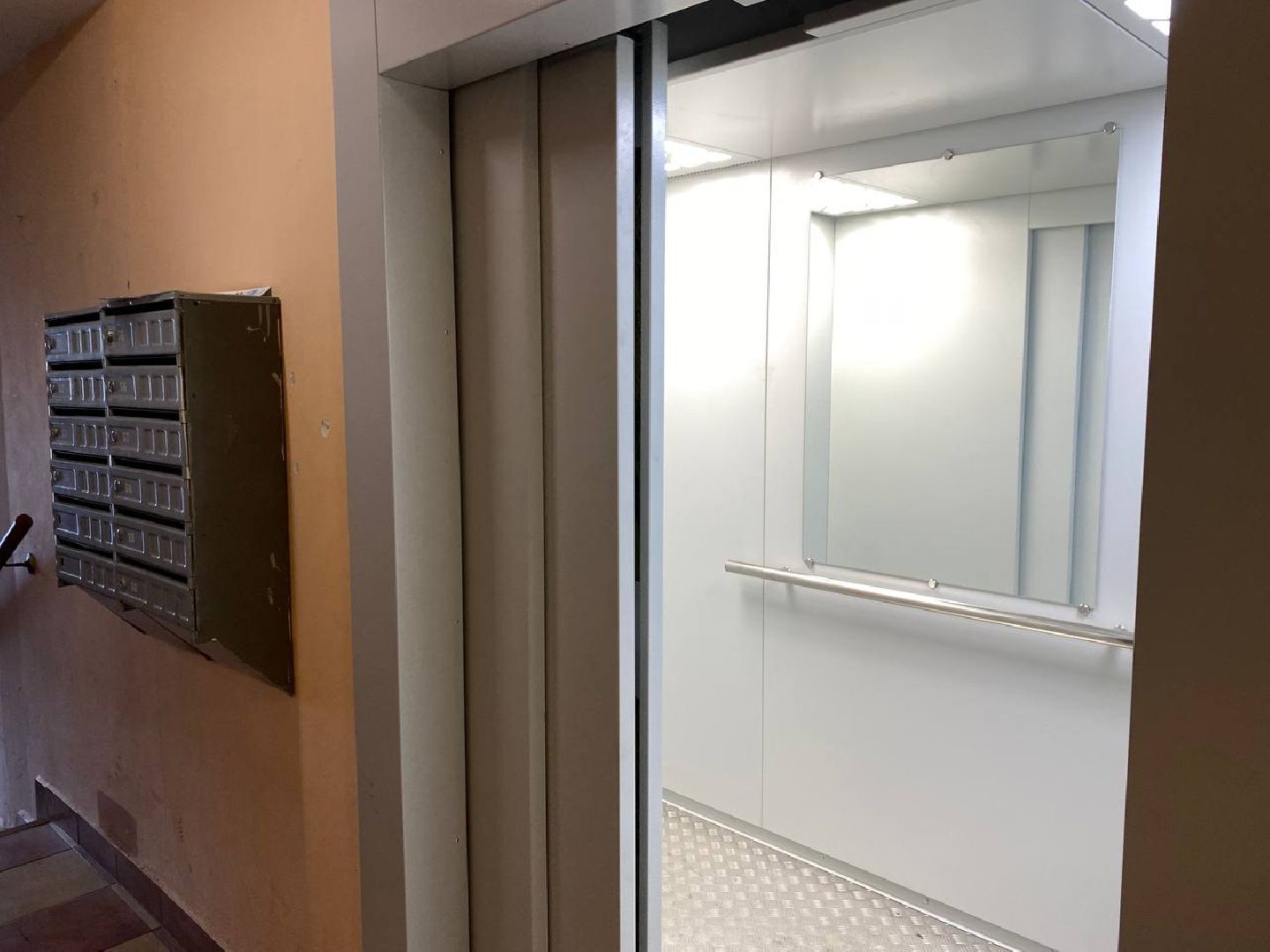 новый лифт, замена лифта, Новые лифты на Оптическом переулке, новые лифты в Красногорске,