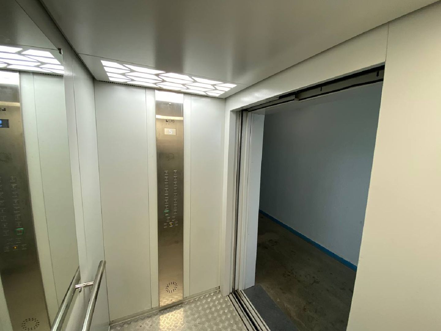 новый лифт, замена лифта, Новые лифты на Оптическом переулке, новые лифты в Красногорске,