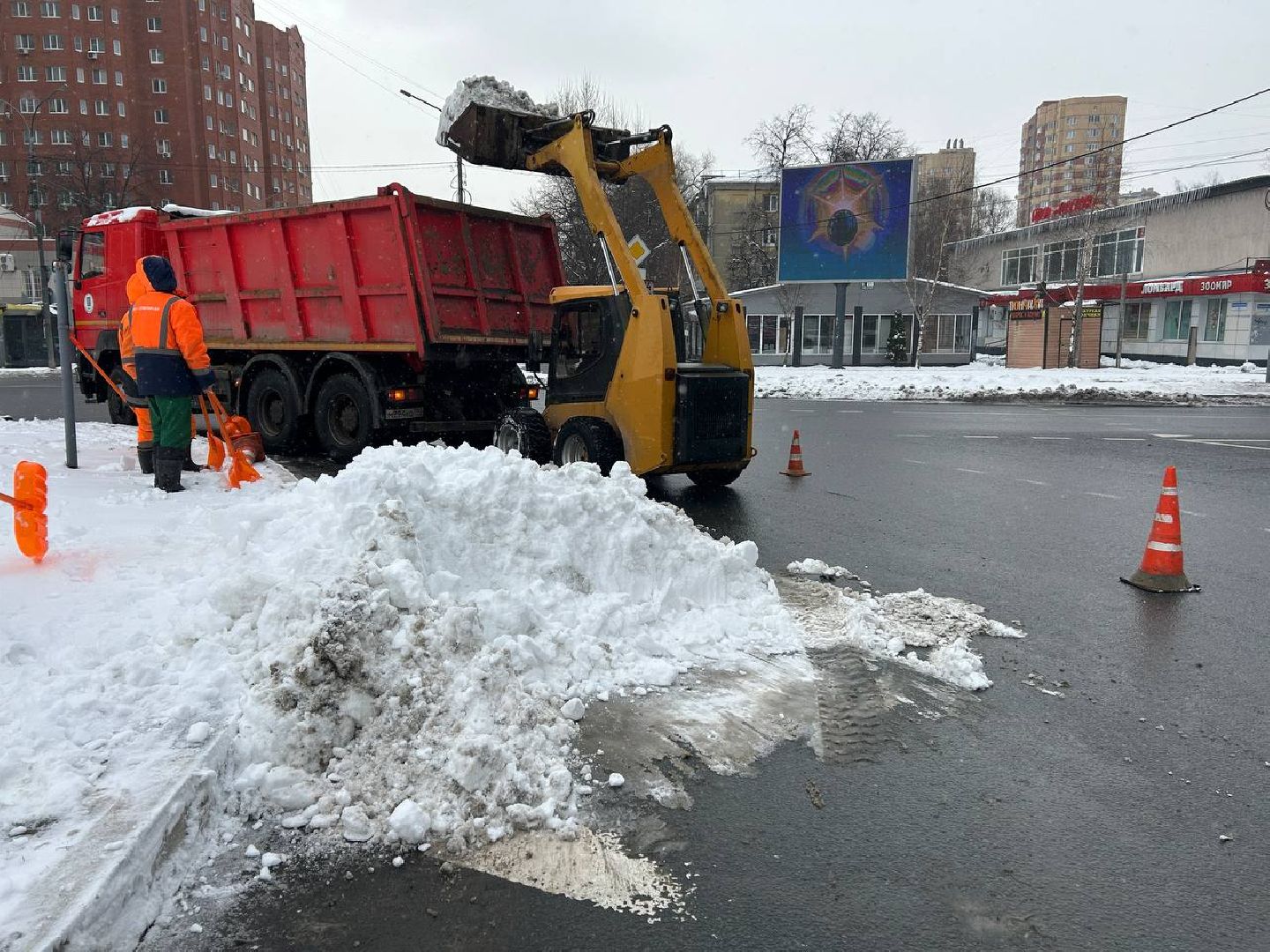 пушкино, снегопад, уборка снега и наледи, коммунальные службы, камаз, кдм, трактор, рабочие,