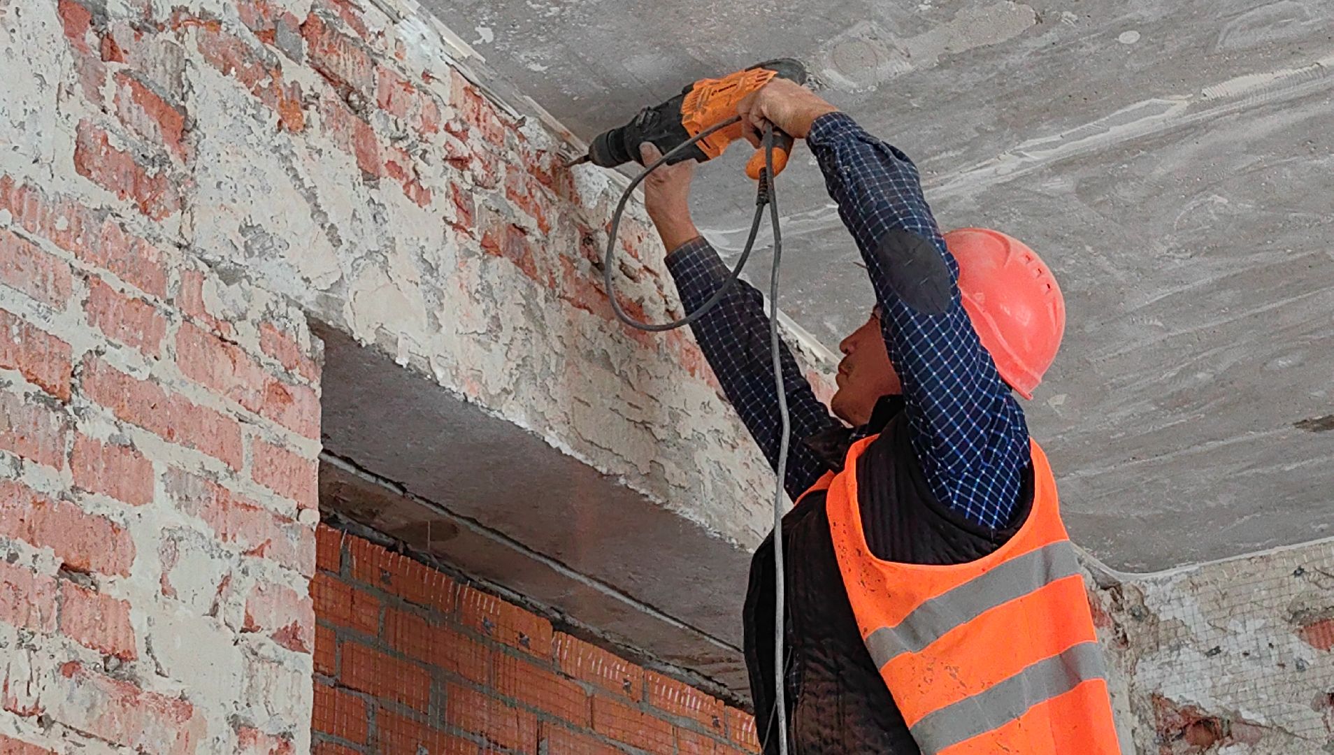 капитальный ремонт, полы, отделочные работы, штукатурка, бригада,