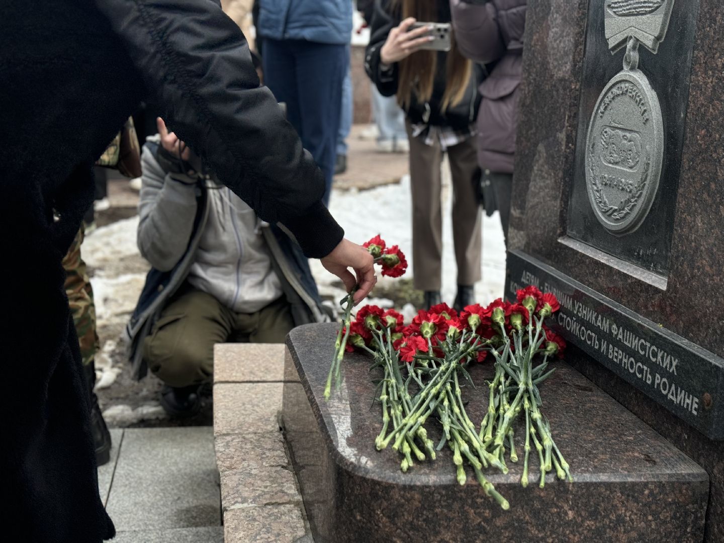 узники фашистских концлагерей, ленинский городской округ, митинг памяти, возложение цветов,