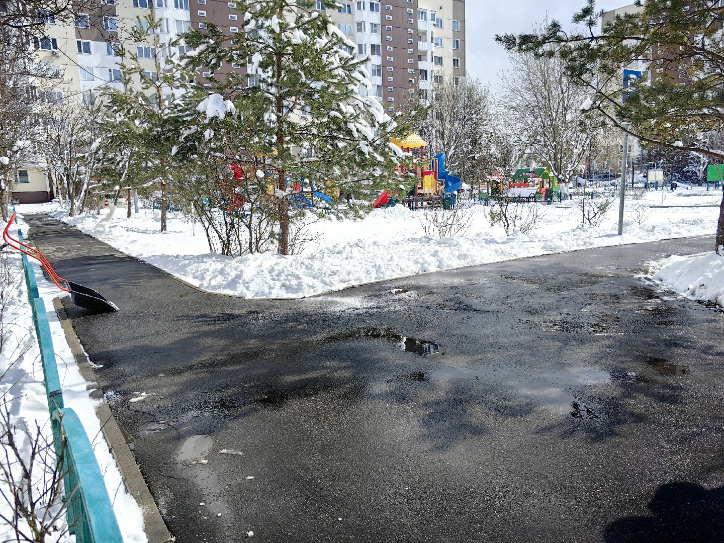 уборка снега, техника, трактор, коммунальная служба,