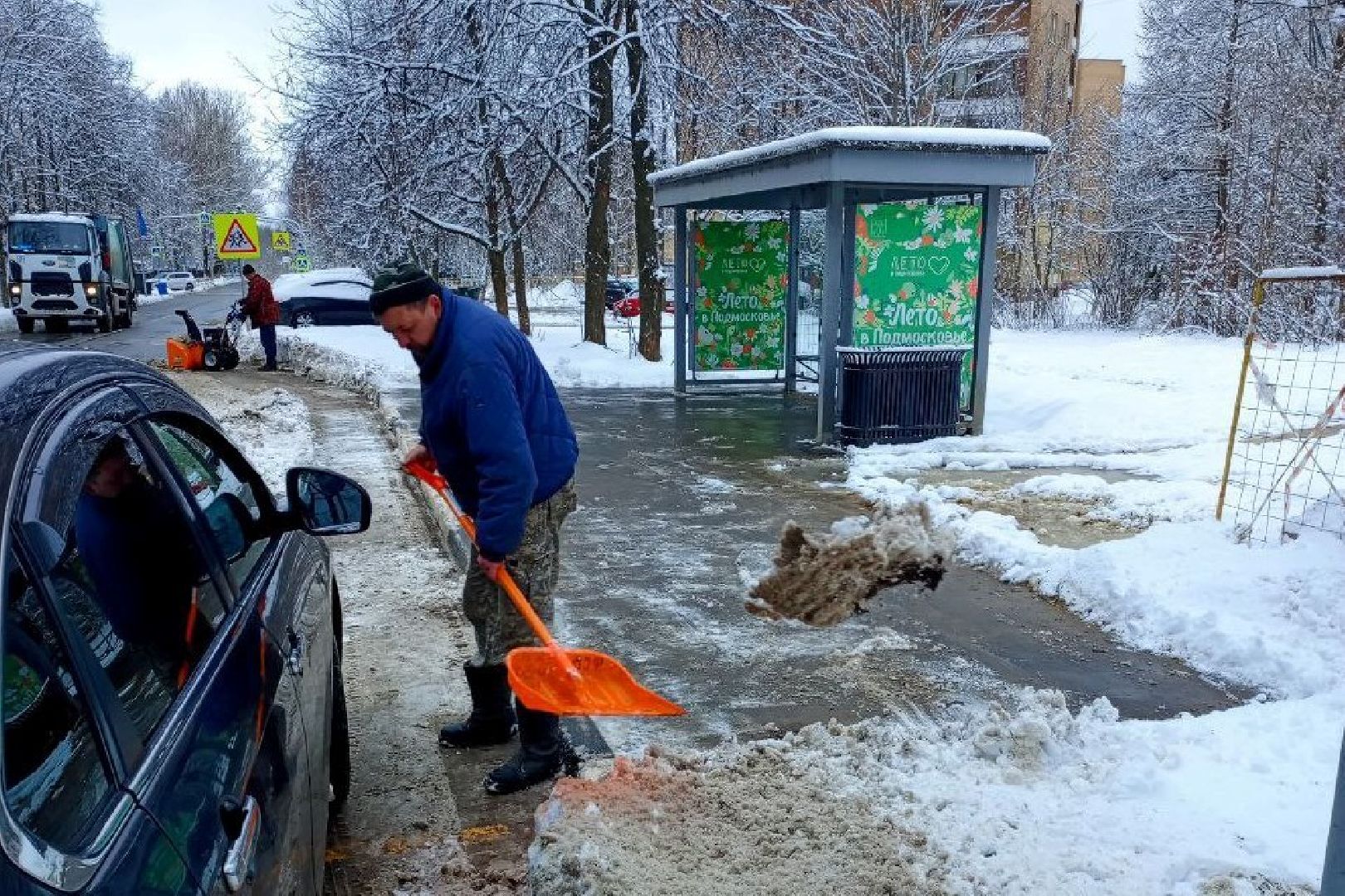 уборка снега, техника, трактор, коммунальная служба,