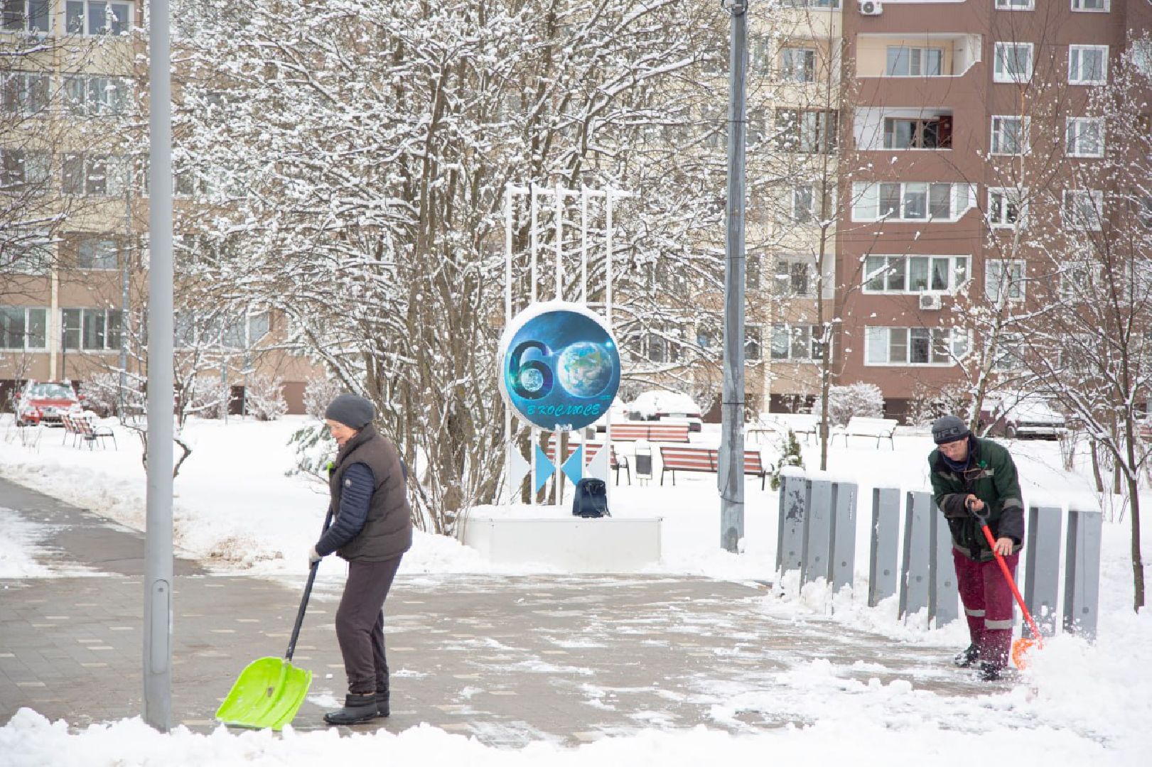 уборка снега, техника, трактор, коммунальная служба,