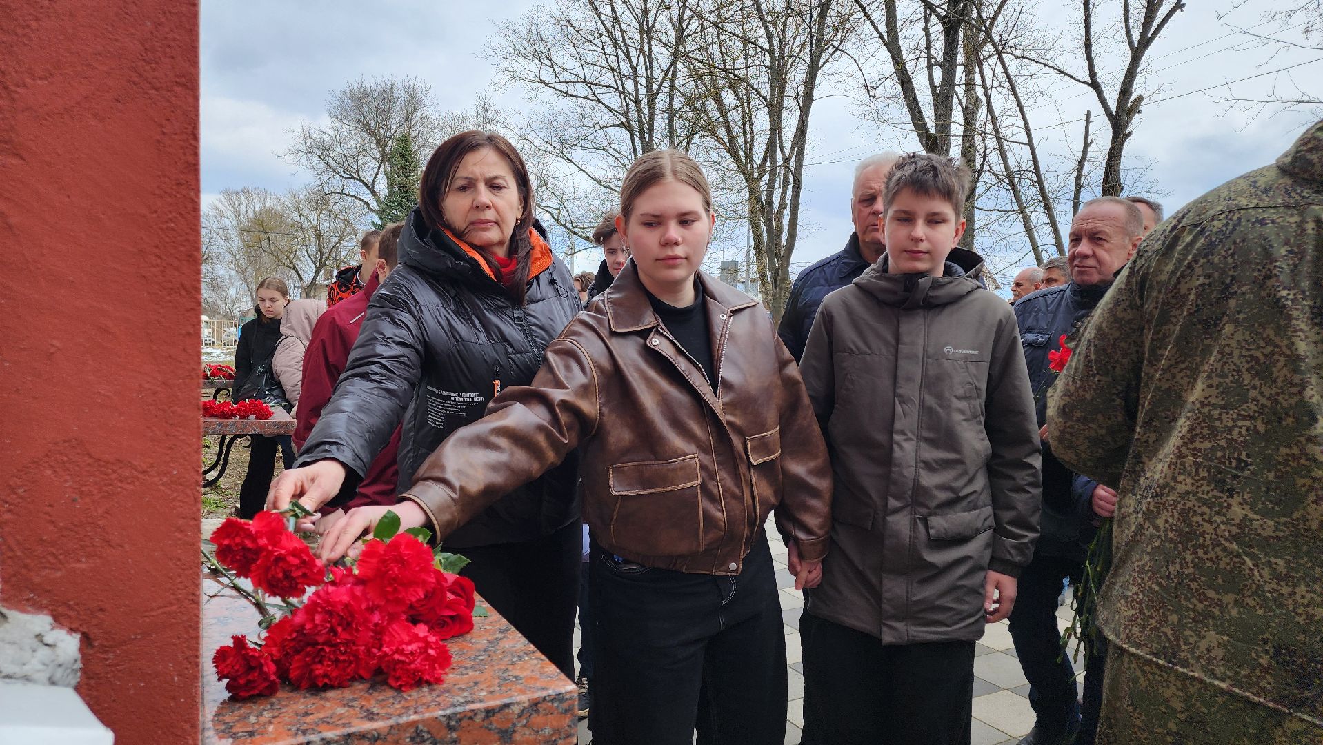 кашира, сво, герои сво, мемориальная доска, митинг, школа,