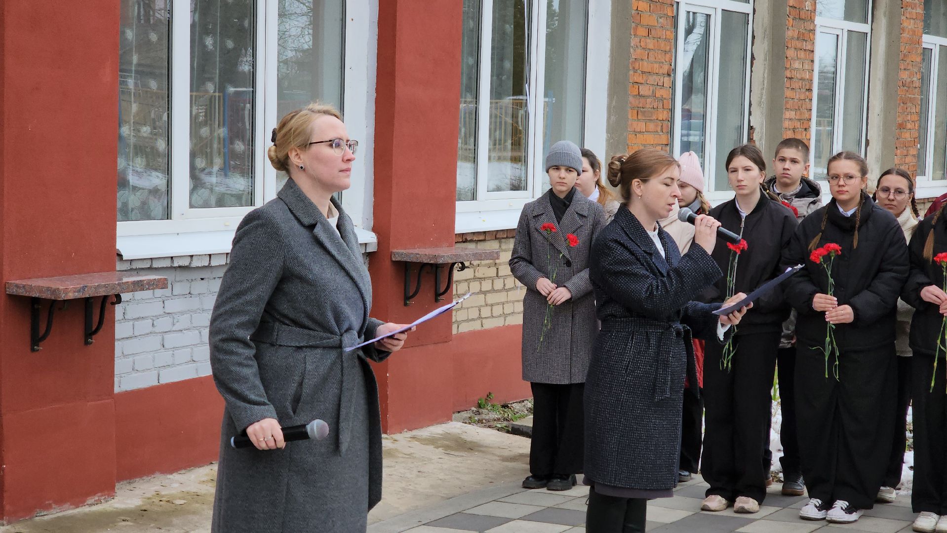 кашира, сво, герои сво, мемориальная доска, митинг, школа,