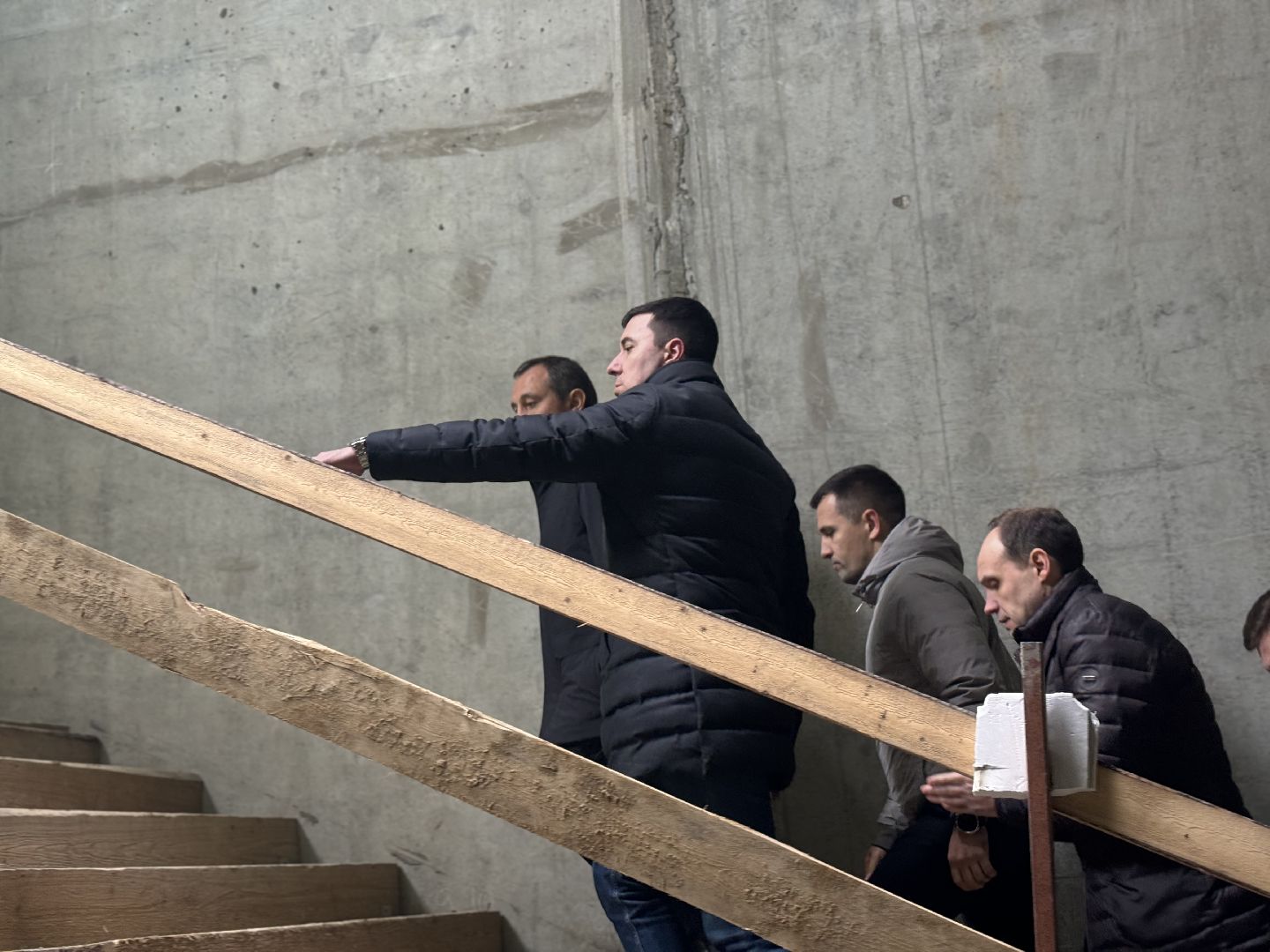 строительство школы, брусника, ленинский городской округ,