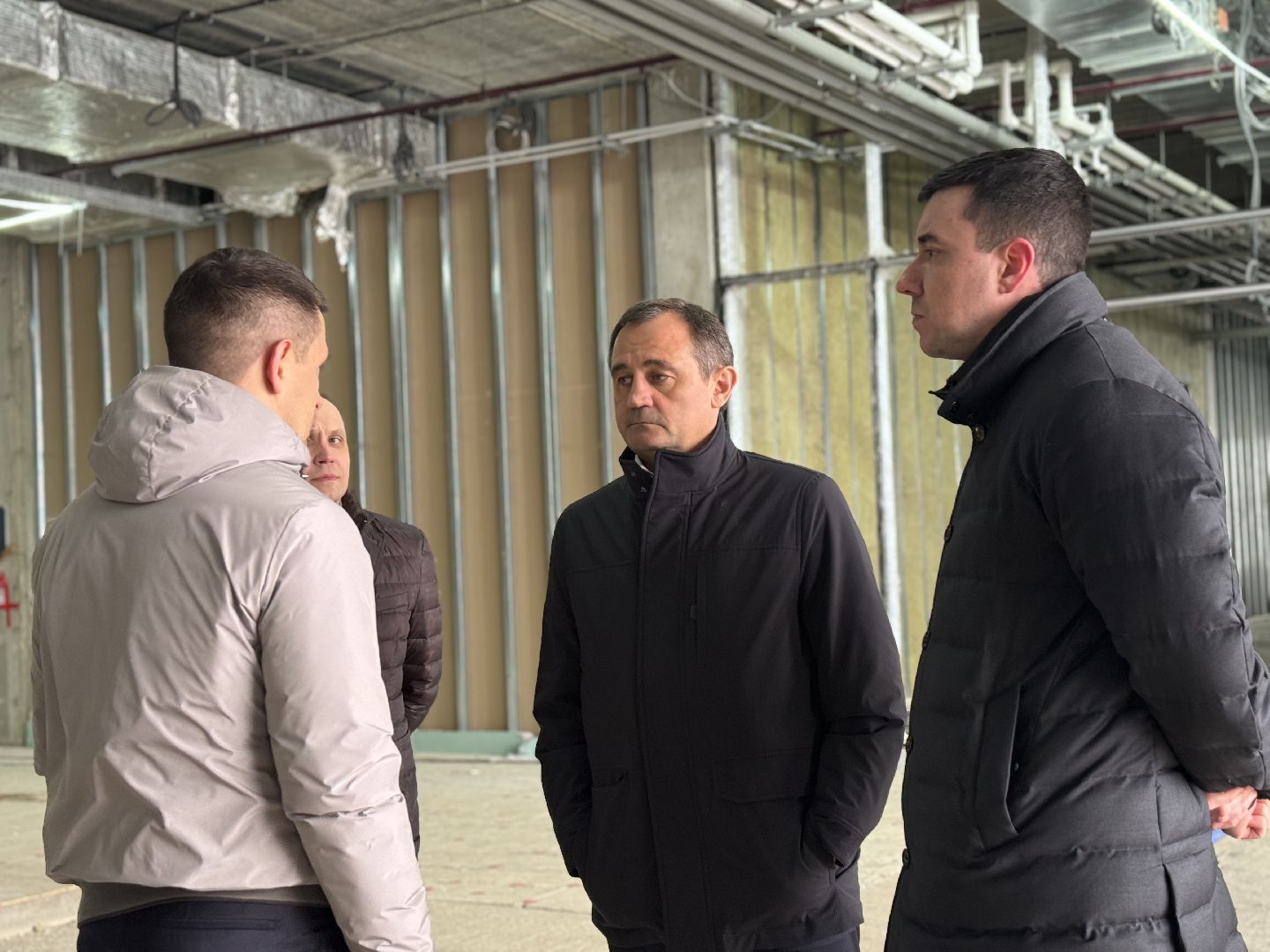 строительство школы, брусника, ленинский городской округ,