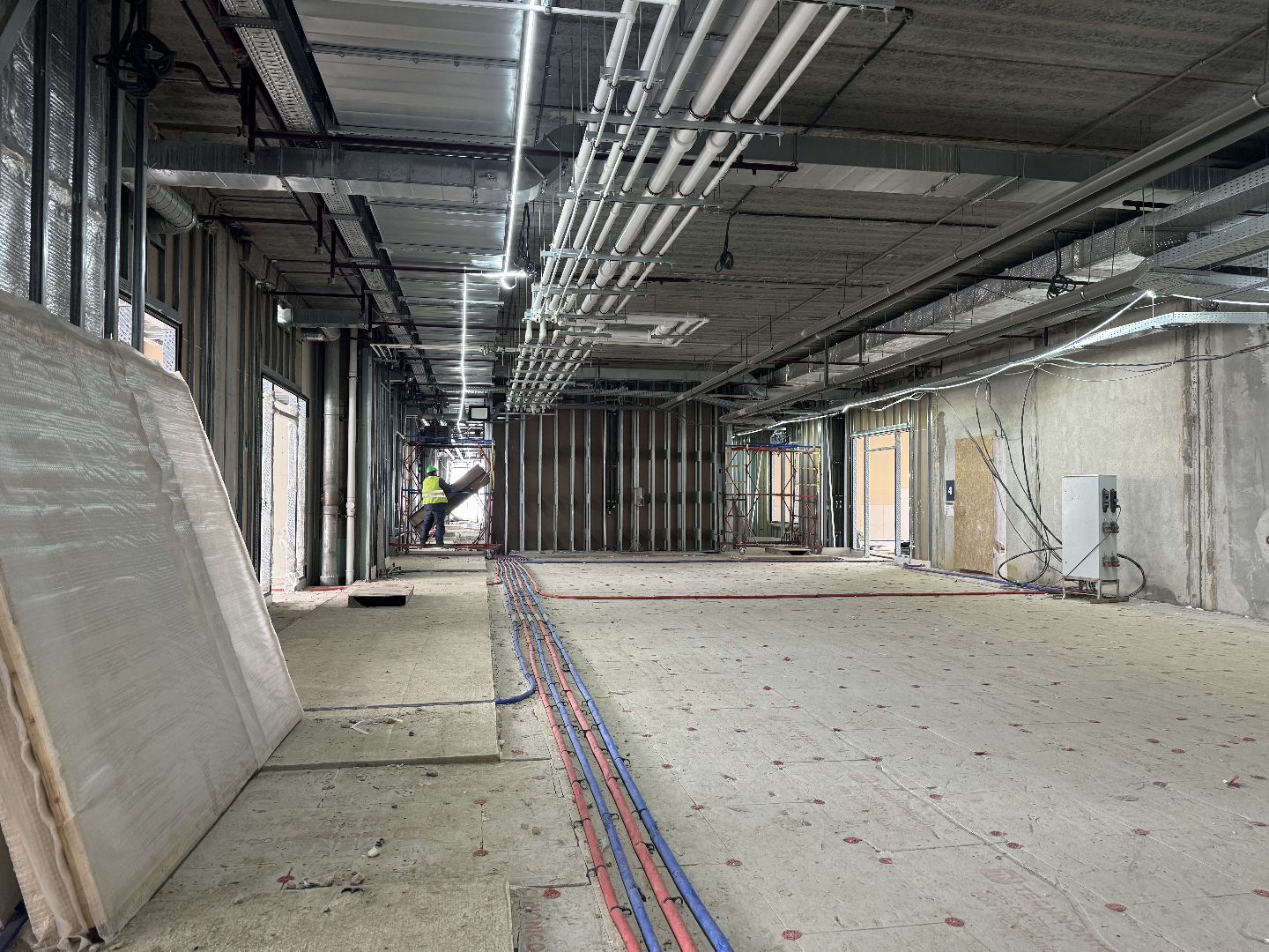 строительство школы, брусника, ленинский городской округ,