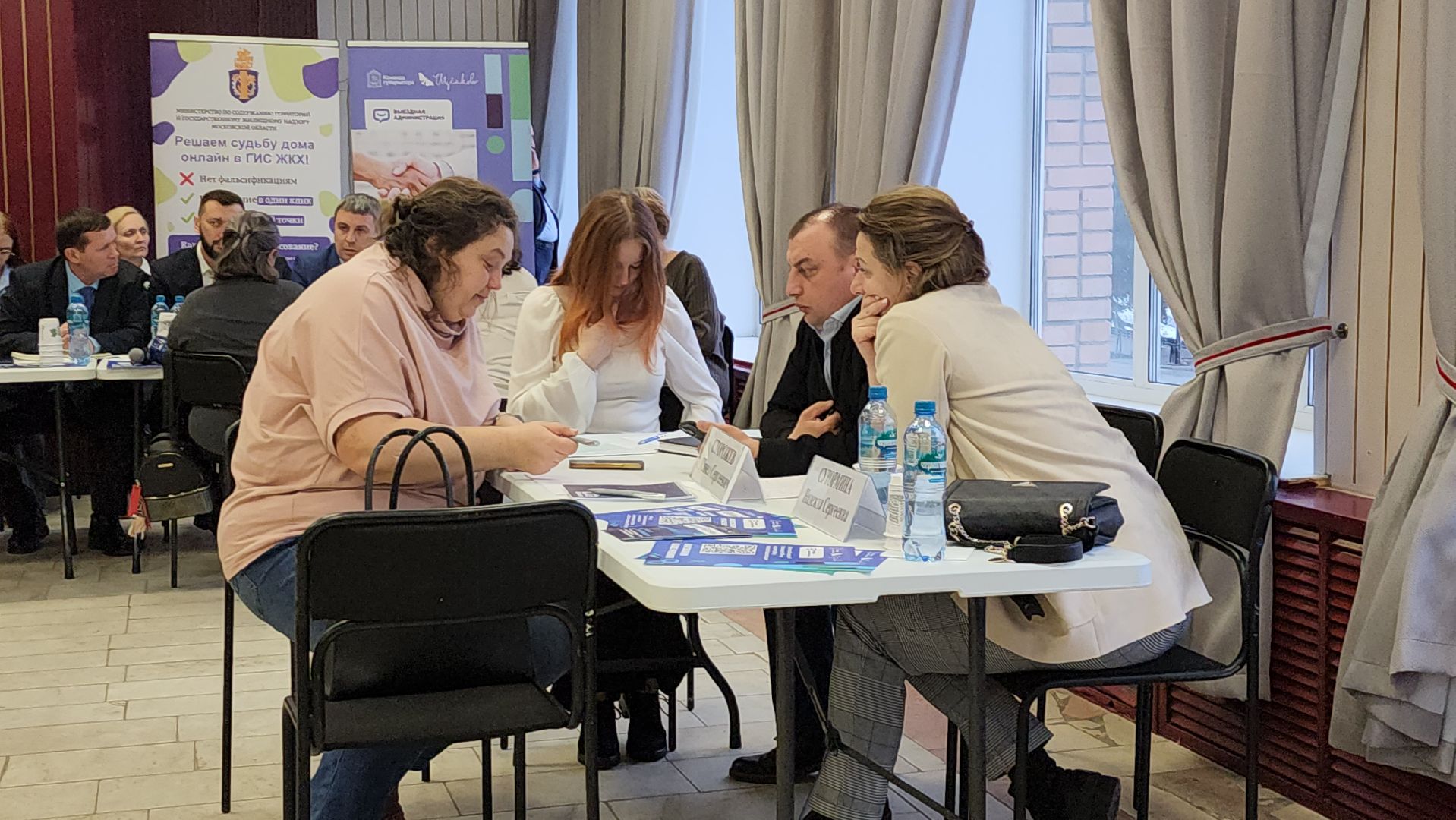 выездная администиация, Медвежьи озера, Образование, Школьный автобус,