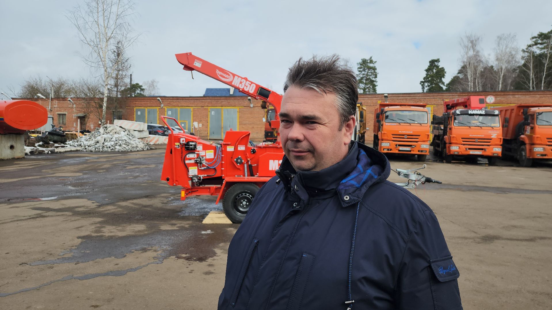 серпухов, комбинат благоустройства, новая техника для коммунальщиков, измельчитель древесины,