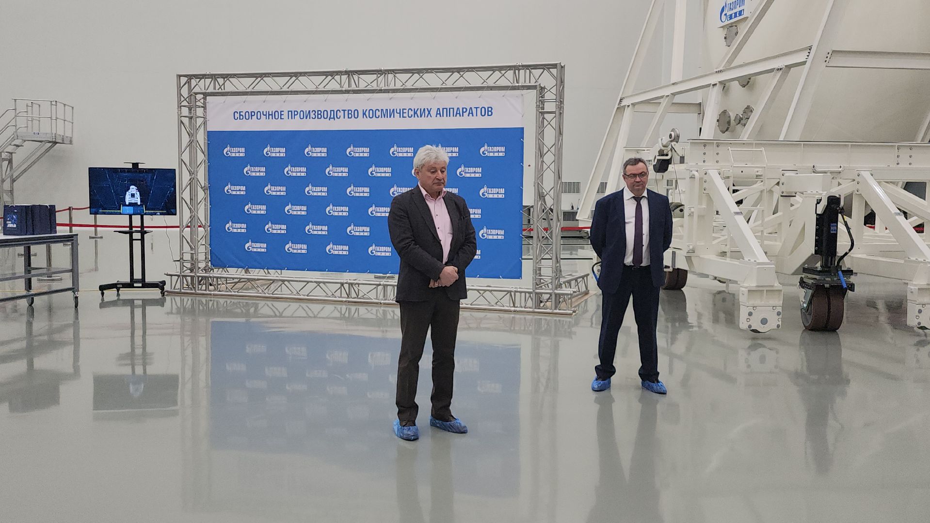 газпром спка, Награждение сотрудников, Производство космических аппаратов,