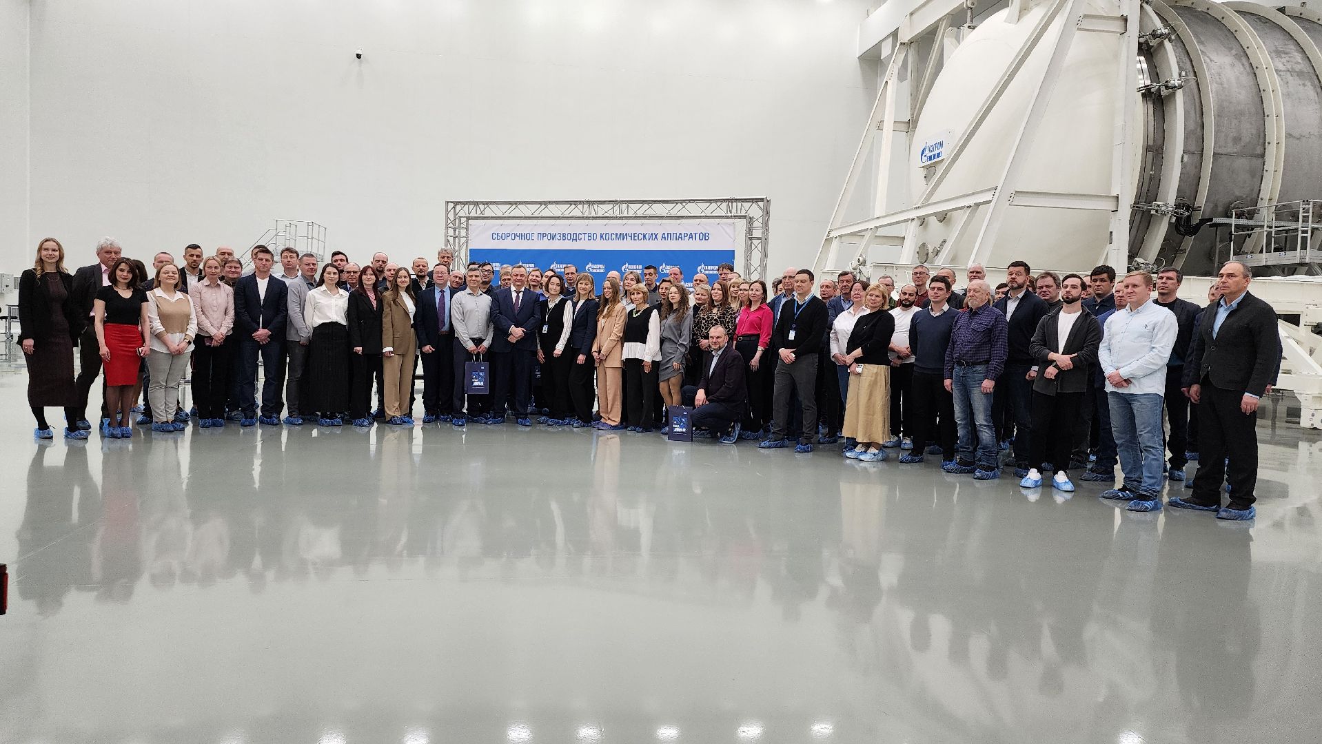 газпром спка, Награждение сотрудников, Производство космических аппаратов,