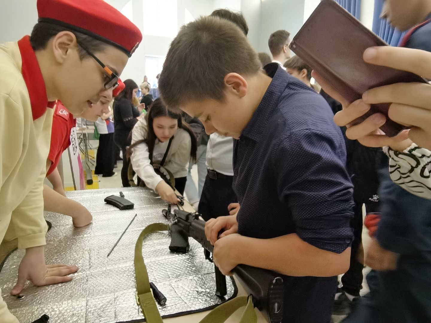 Балашиха, молодёжный центр Новый свет, патриотизм, Вымпел, волонтёры Подмосковья, СВО, военнослужащие, фонд помощи Своих не бросаем