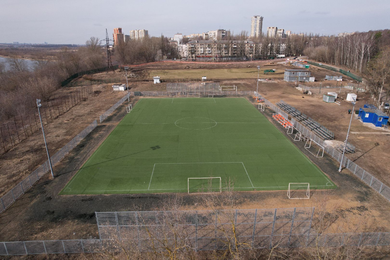 стадион полет, ремонт стадиона в лыткарине,видео с коптера,