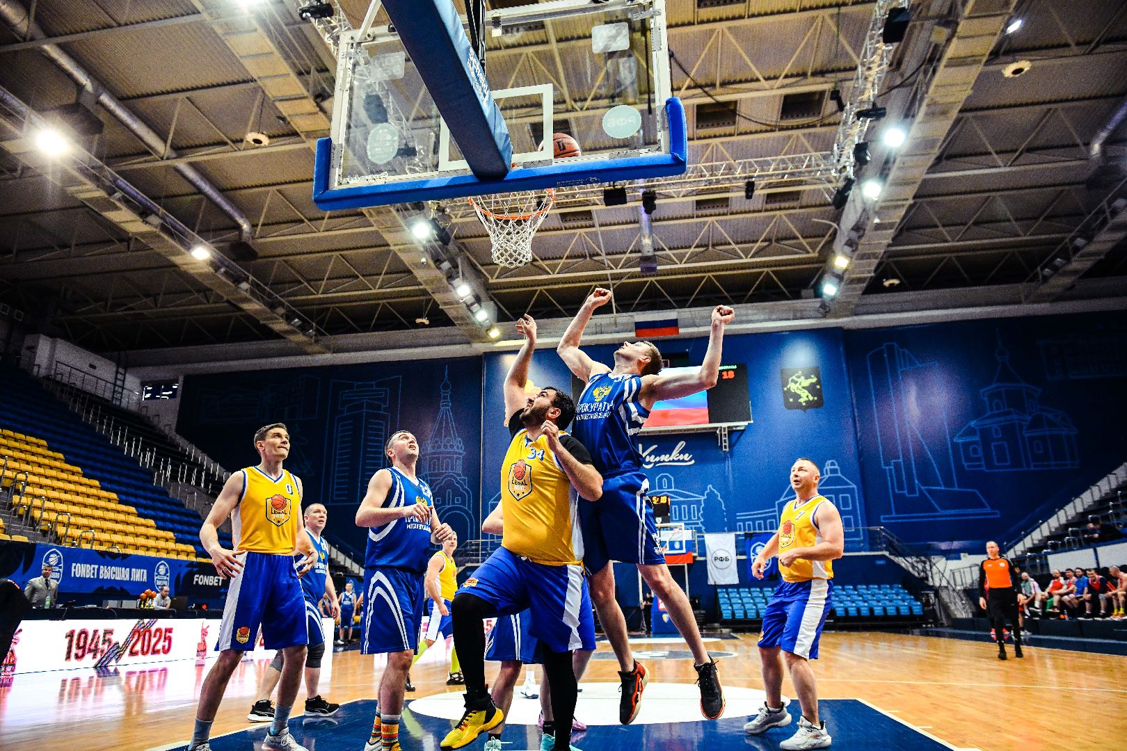 Спорт, Баскетбол, Прокурор, Адвокат, Судья,