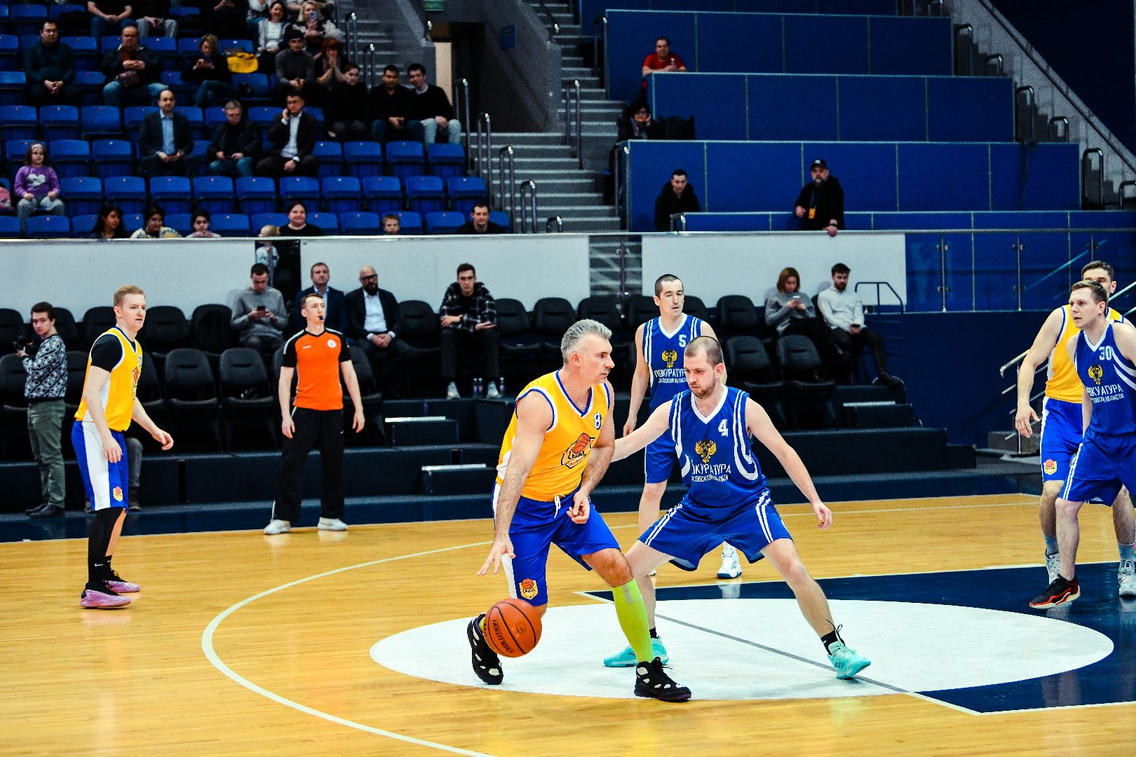 Спорт, Баскетбол, Прокурор, Адвокат, Судья,