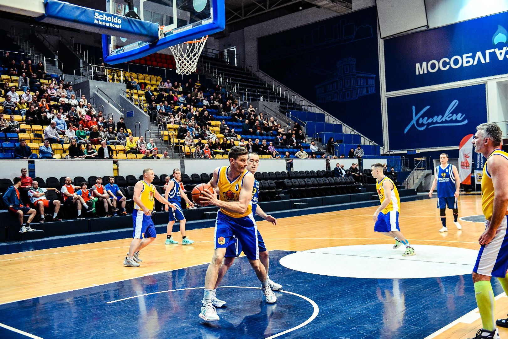 Спорт, Баскетбол, Прокурор, Адвокат, Судья,