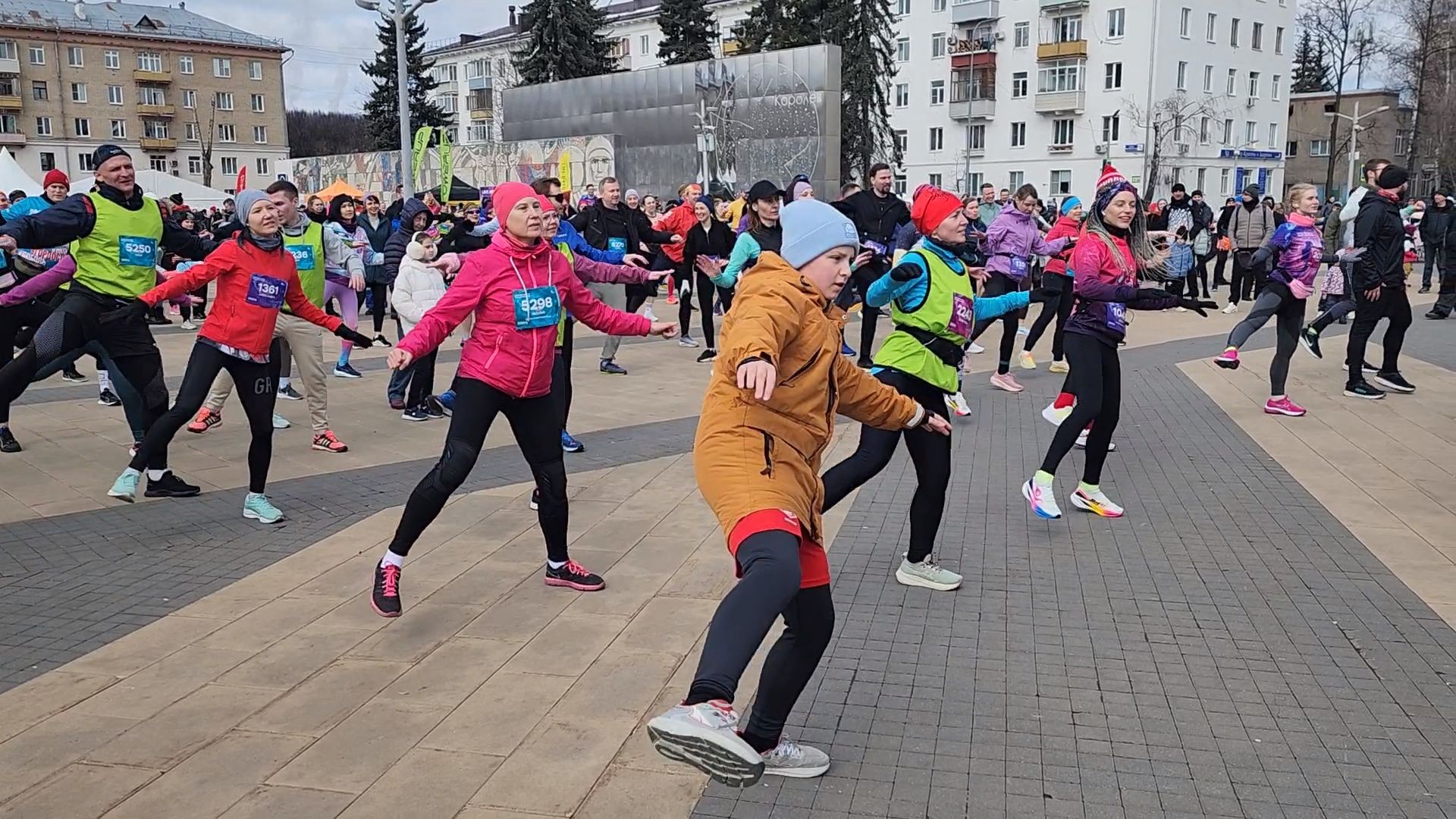 королёв, забег любовь и космос, спорт в подмосковье, полумарафон,
