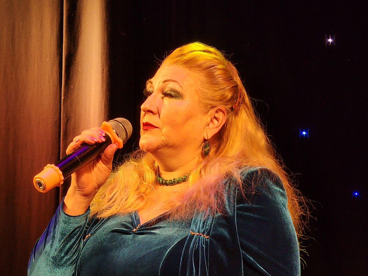 сергиев посад, дк октябрь, фестиваль, ветеранские коллективы, и нисколько мы с тобой не постарели,